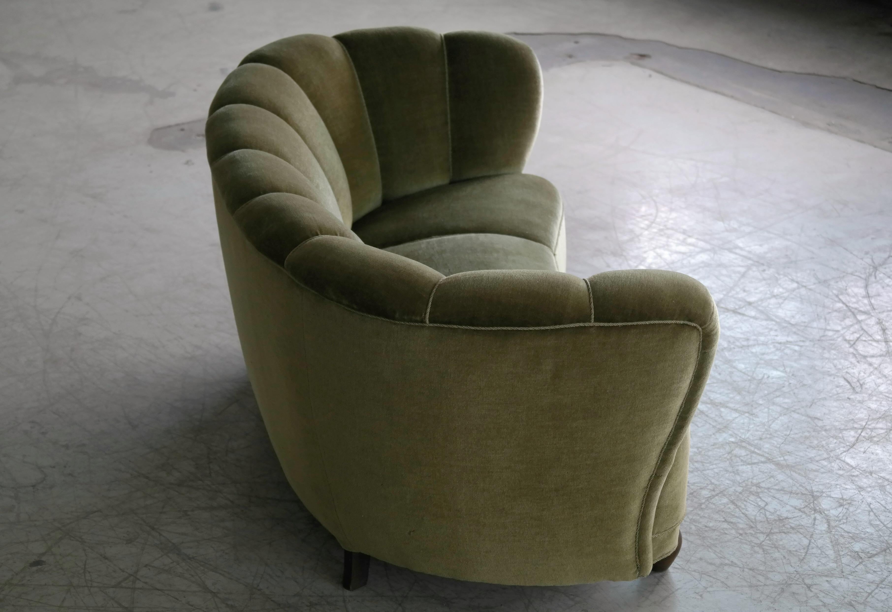 Danish Midcentury Curved or Banana Form Sofa in Beech and Mohair, 1940s 2