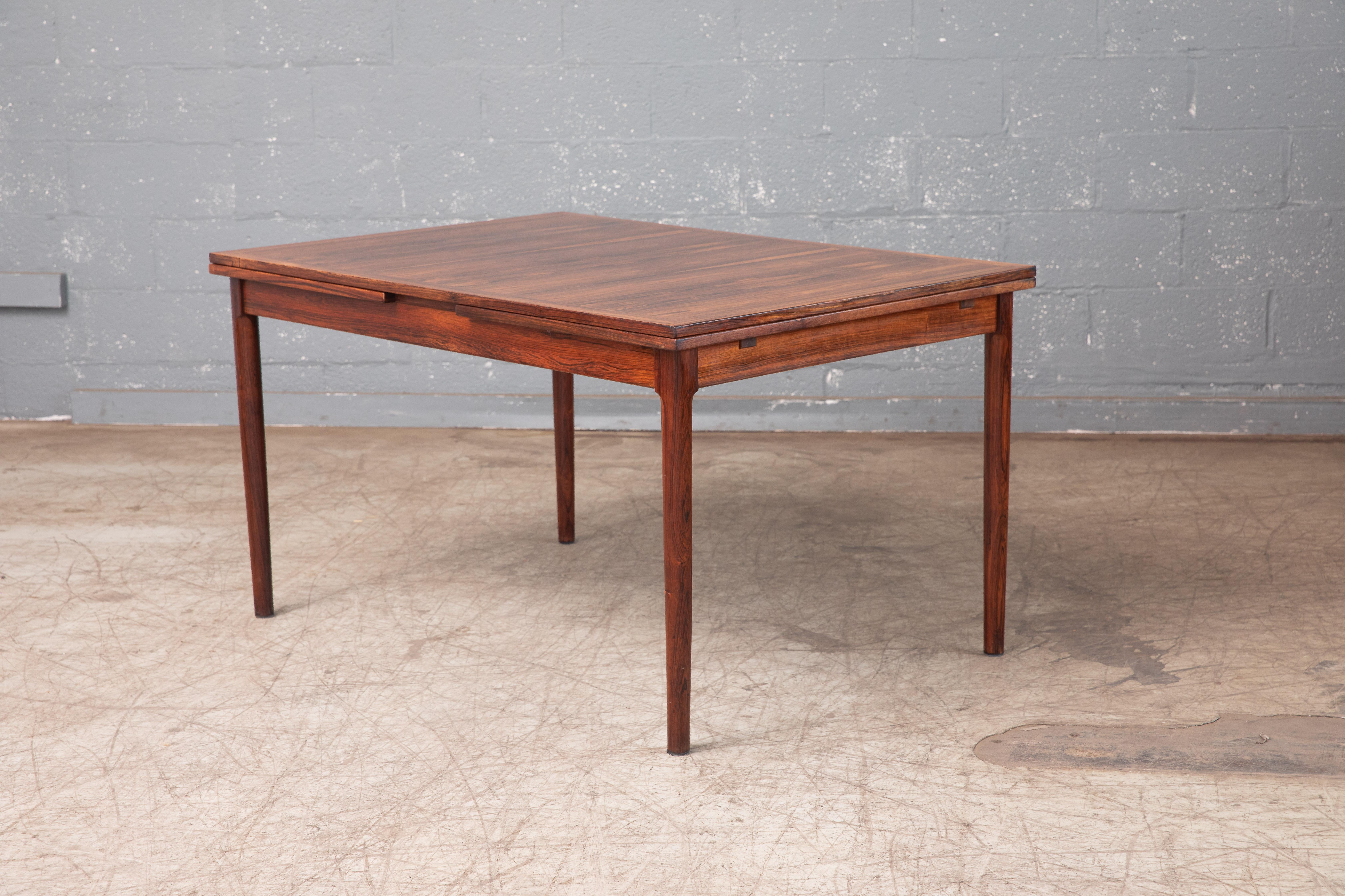 Danish Midcentury Danish Rosewood Dining Table with Extensions, 1960s In Good Condition In Bridgeport, CT