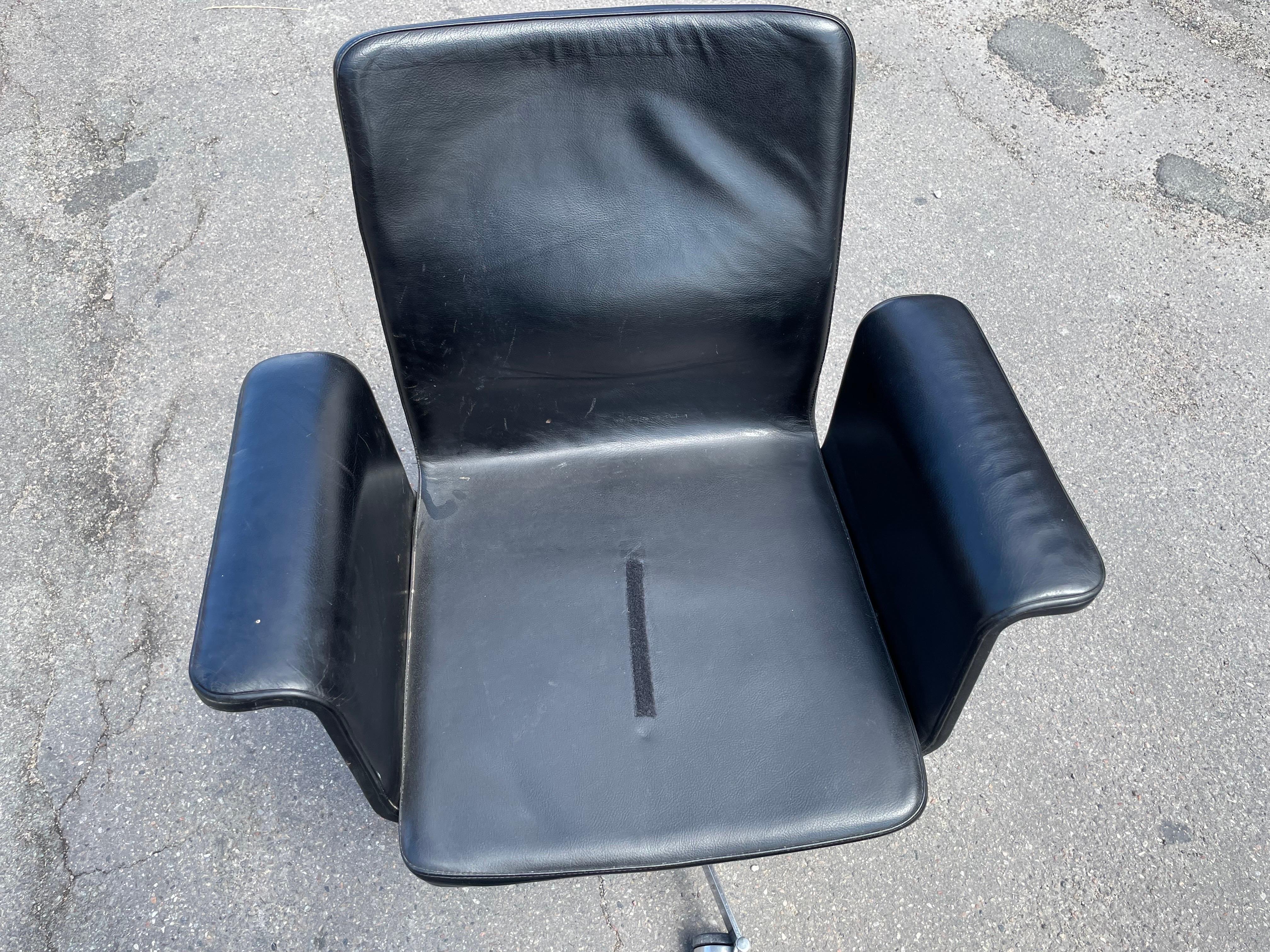 Danish Midcentury Desk Chairs in Patinated Leather by Jørgen Rasmussen 4