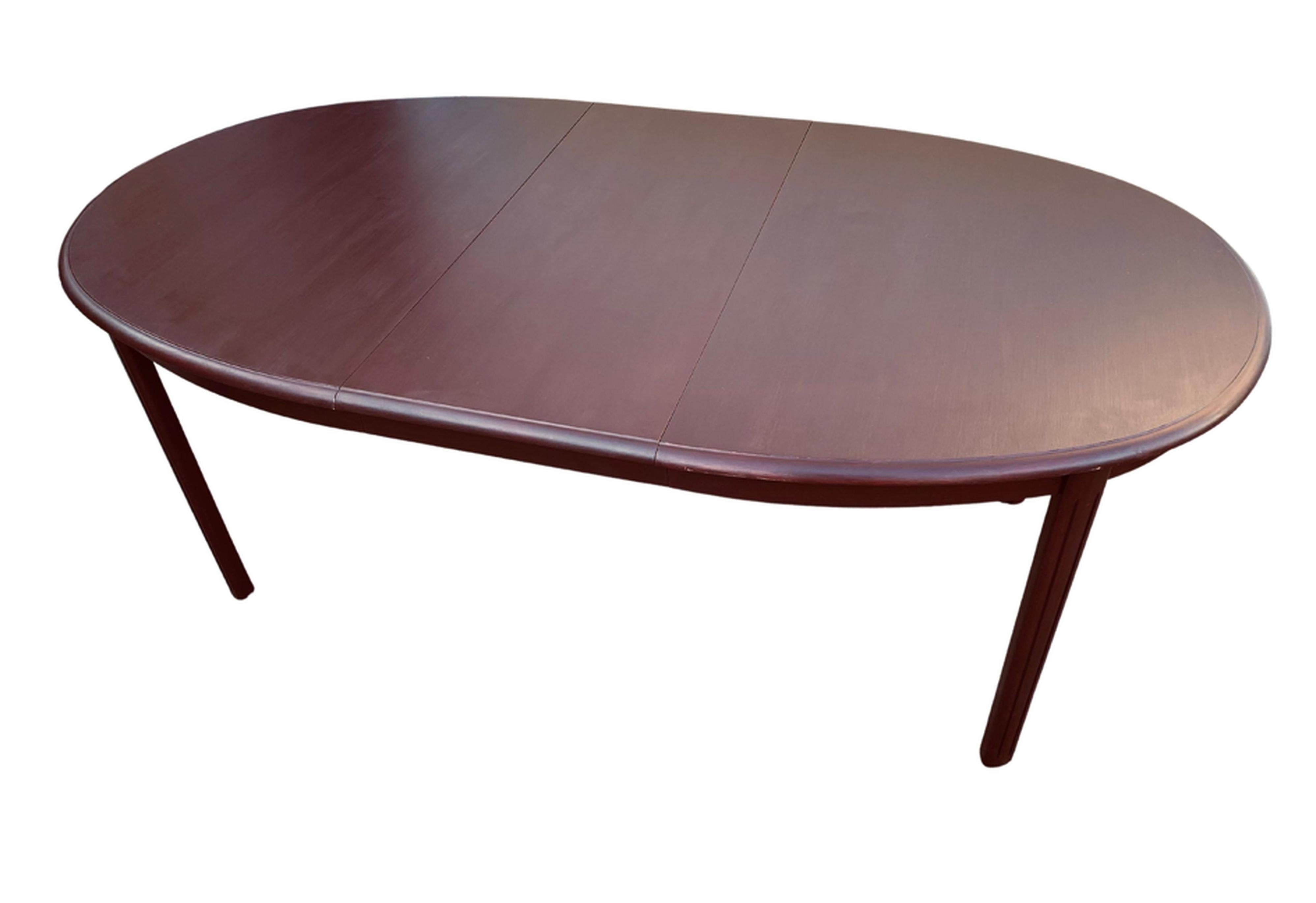 20th Century Danish Midcentury Dining Table in Mahogany with Two Extra Leafs For Sale