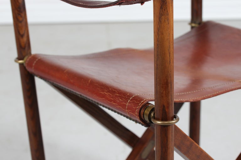 Danish Midcentury Directors Safari Chair of Elm Wood, Core Leather, Brass, 1960s For Sale 6