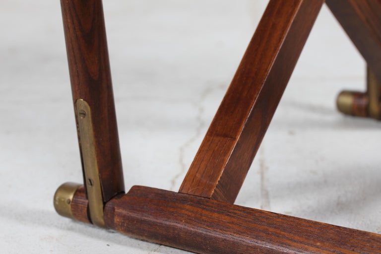 Danish Midcentury Directors Safari Chair of Elm Wood, Core Leather, Brass, 1960s For Sale 9