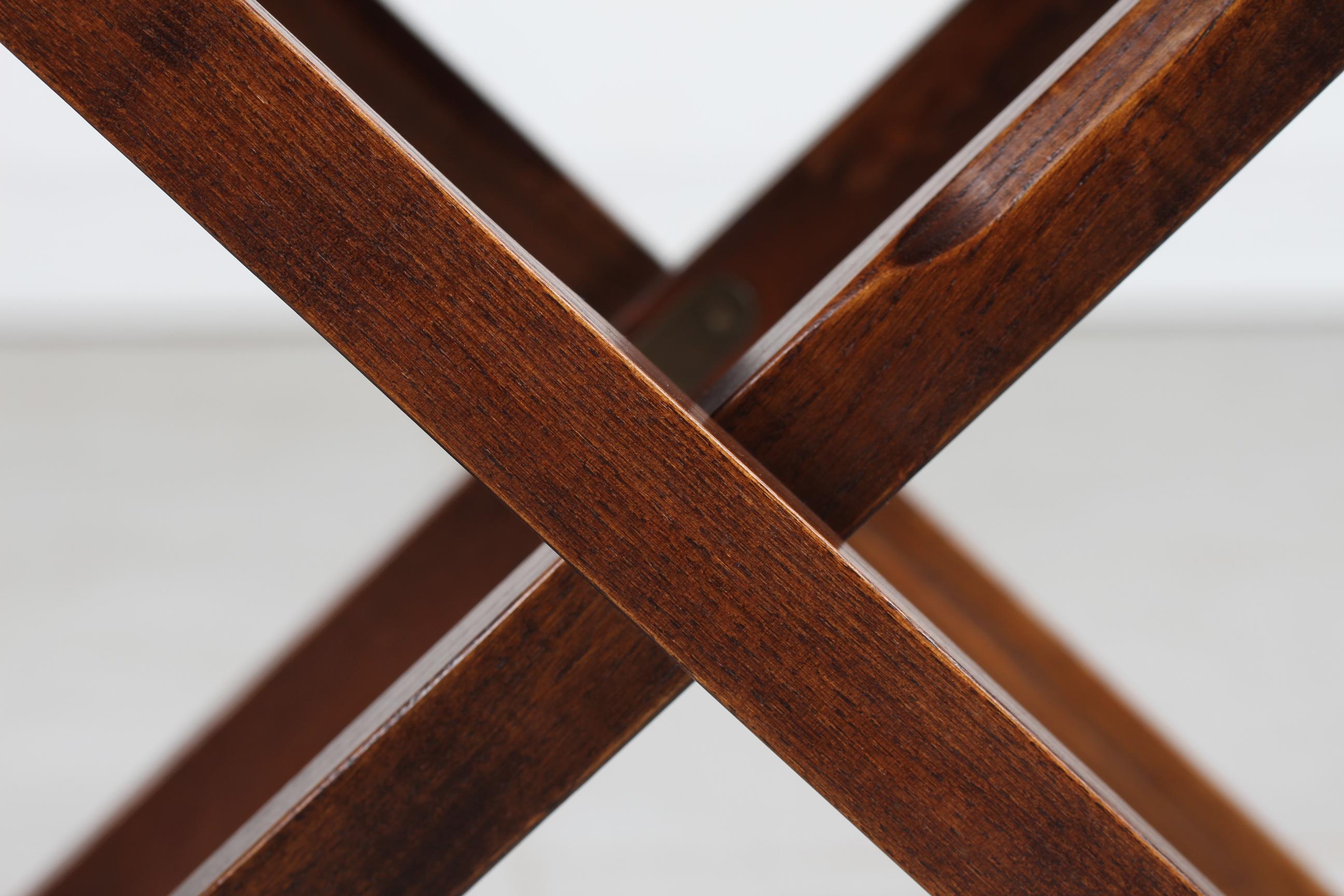 Danish Midcentury Directors Safari Chair of Elm Wood, Core Leather, Brass, 1960s 9