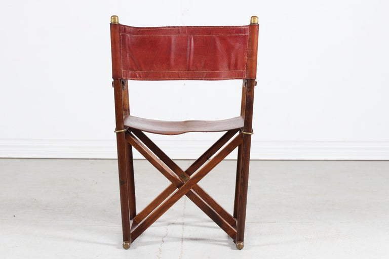 Danish Midcentury Directors Safari Chair of Elm Wood, Core Leather, Brass, 1960s In Good Condition For Sale In Aarhus C, DK