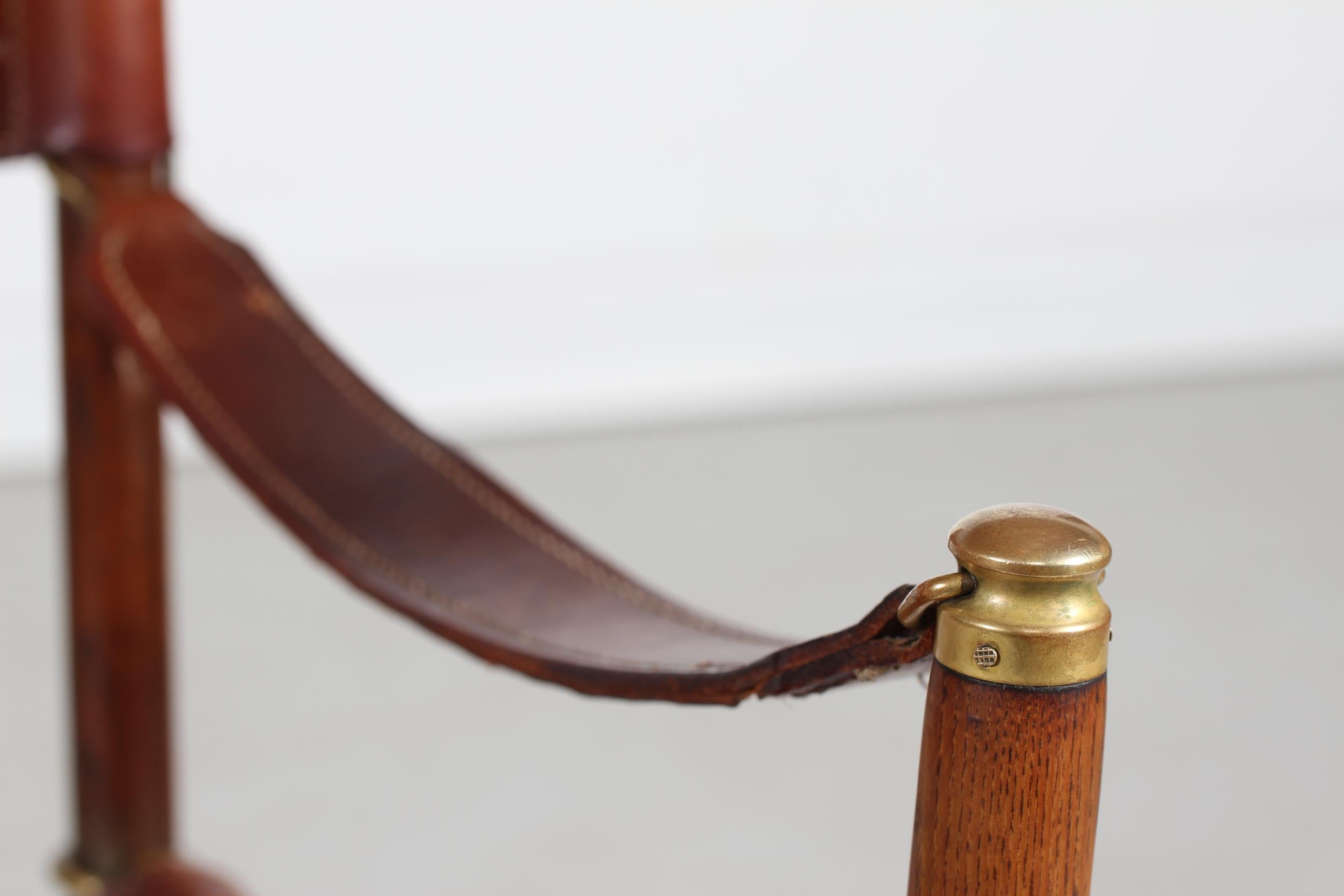 Mid-20th Century Danish Midcentury Directors Safari Chair of Elm Wood, Core Leather, Brass, 1960s