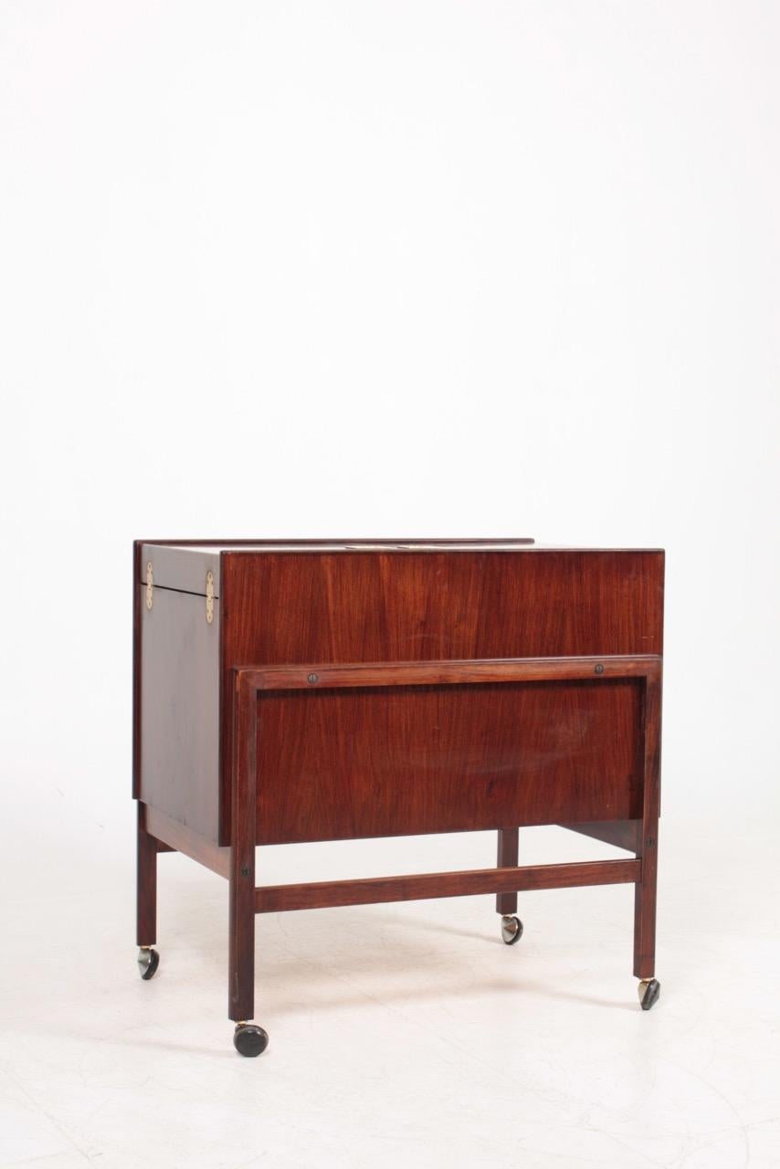 Danish Midcentury Dry Bar Cabinet in Rosewood by Dyrlund, 1960s In Good Condition In Lejre, DK