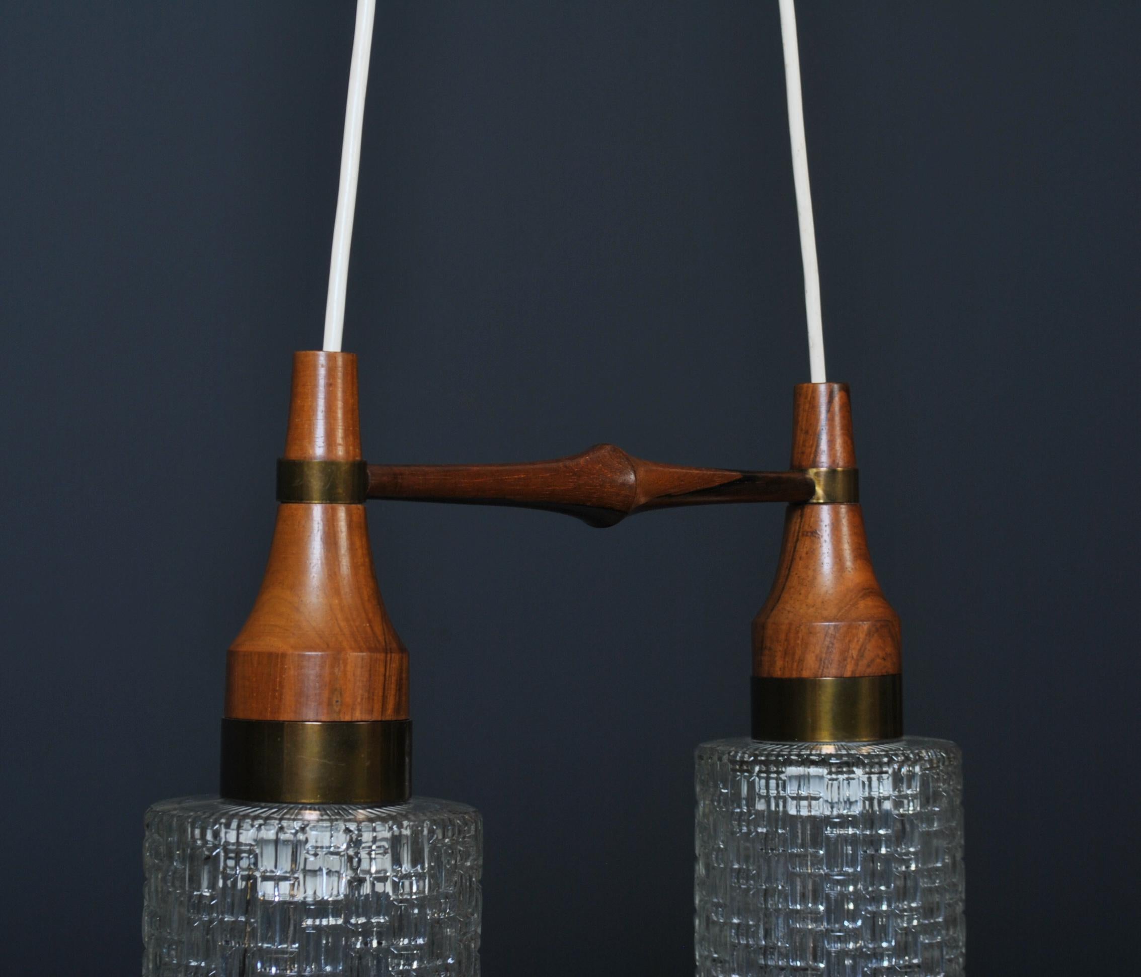 Danish Midcentury Dual Pendant Light In Good Condition For Sale In London, GB
