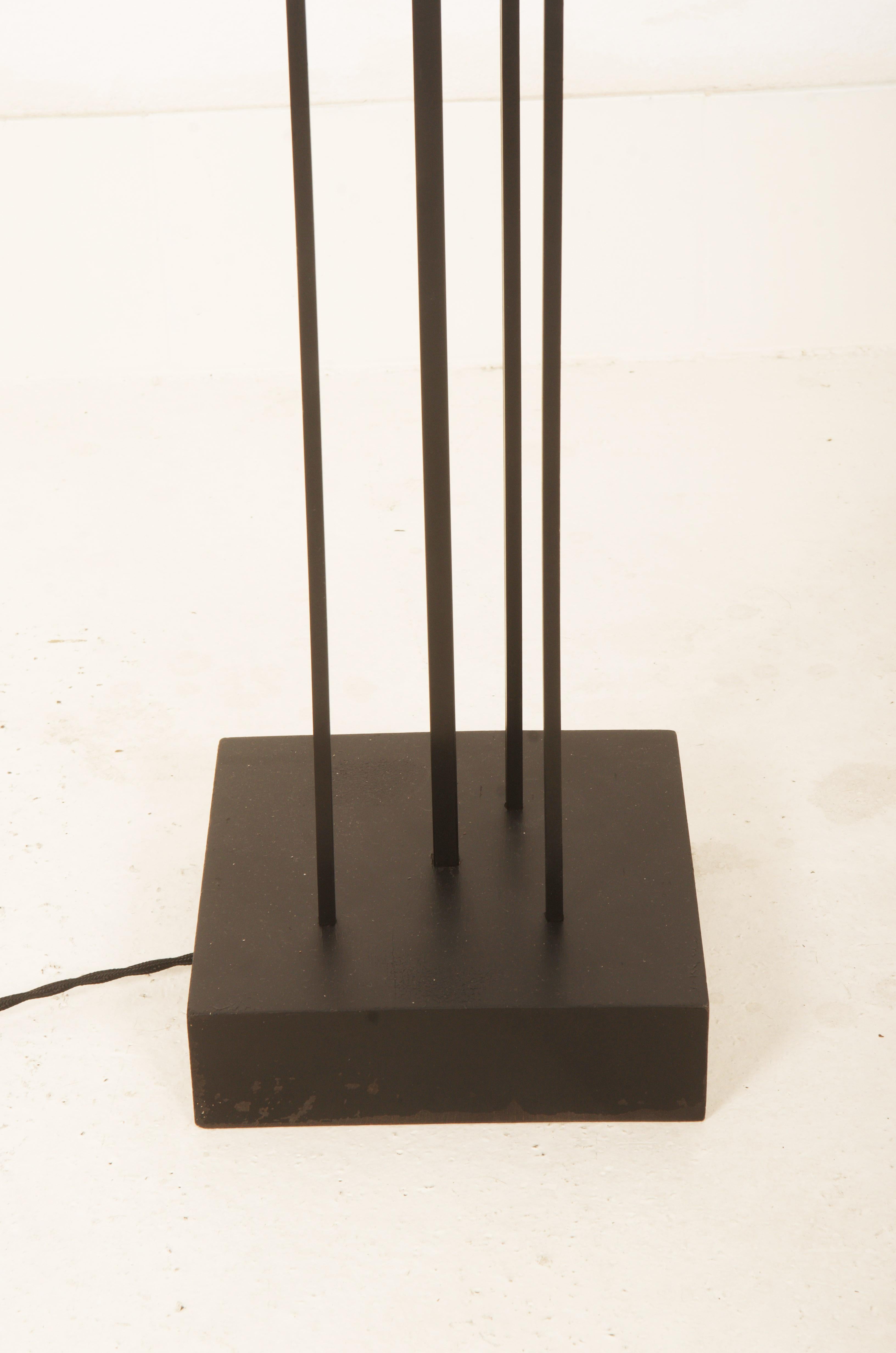 Lampadaire danois du milieu du siècle par Svend Aage Holm Sørensen Bon état - En vente à Vienna, AT