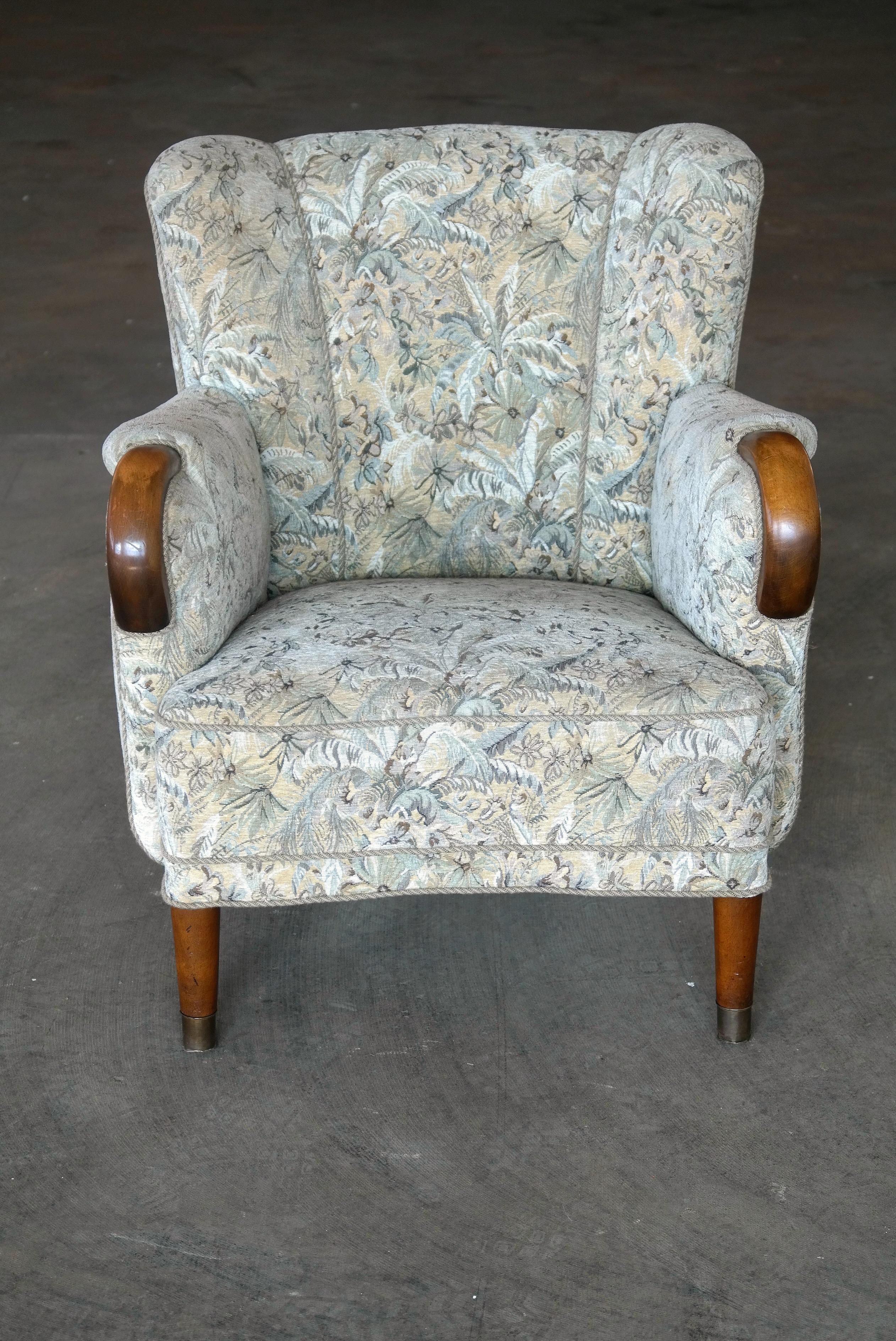 Scandinavian Modern Danish Midcentury Fritz Hansen Style Lowback Lounge Chair