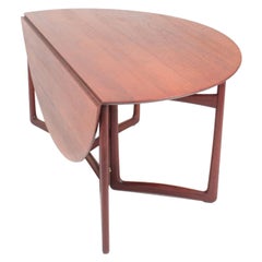 Danish Midcentury Gate Leg Table in Solid Teak by Hvidt & Mølgaard