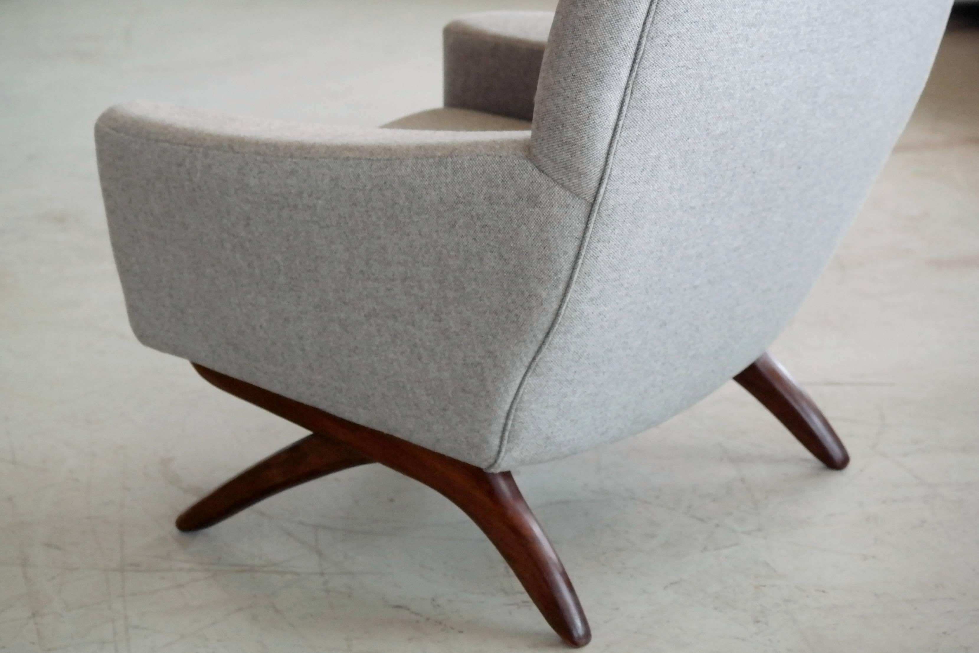 Danish Midcentury High Back Lounge Chair by Leif Hansen Style of Illum Wikkelsø 1