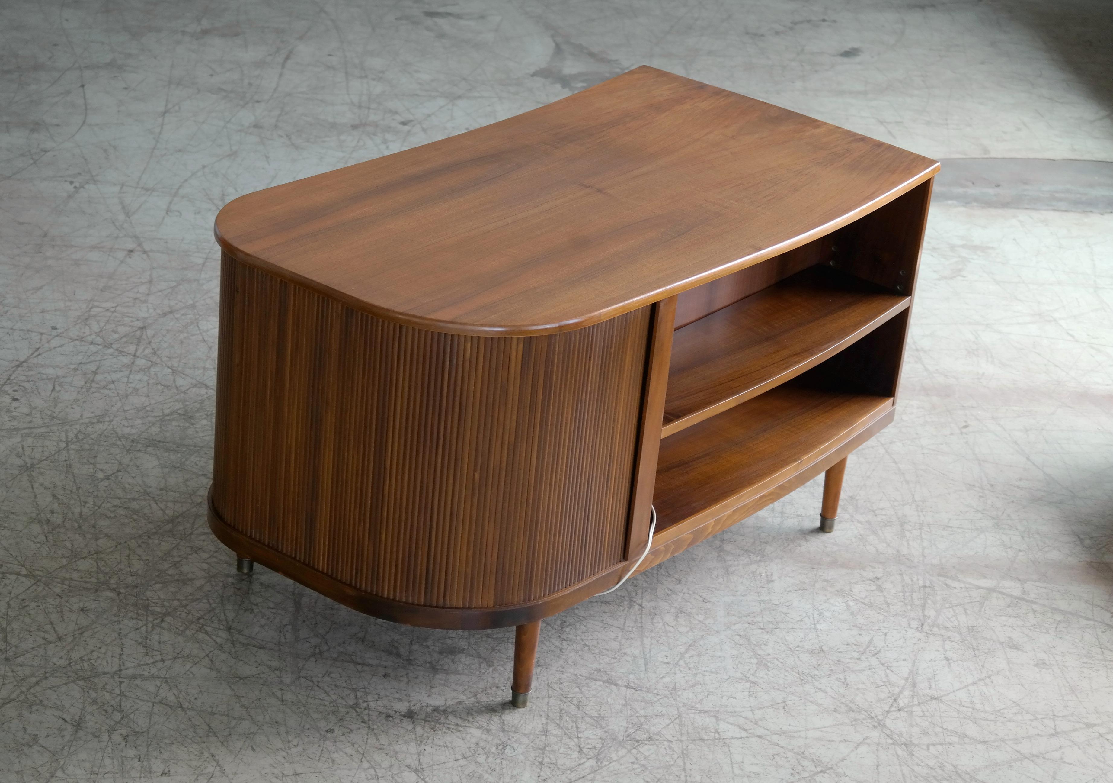 Danish Midcentury Kidney Shaped Kai Kristiansen Style Walnut Writing Desk 4