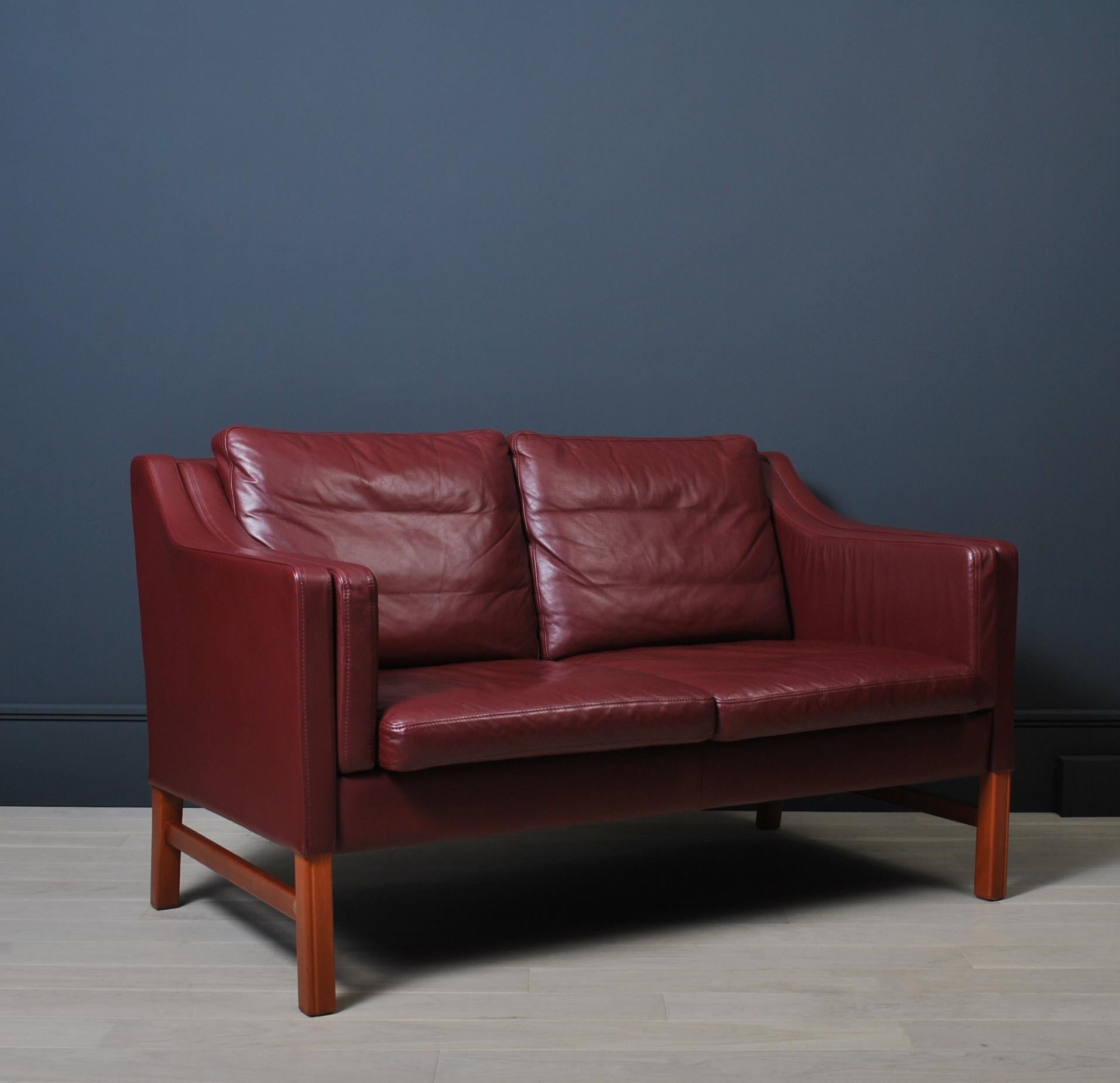 okamura sofa