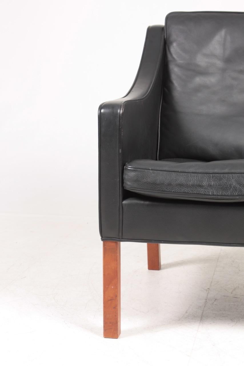 Scandinavian Modern Danish Midcentury Lounge Chair in Patinated Leather by Børge Mogensen