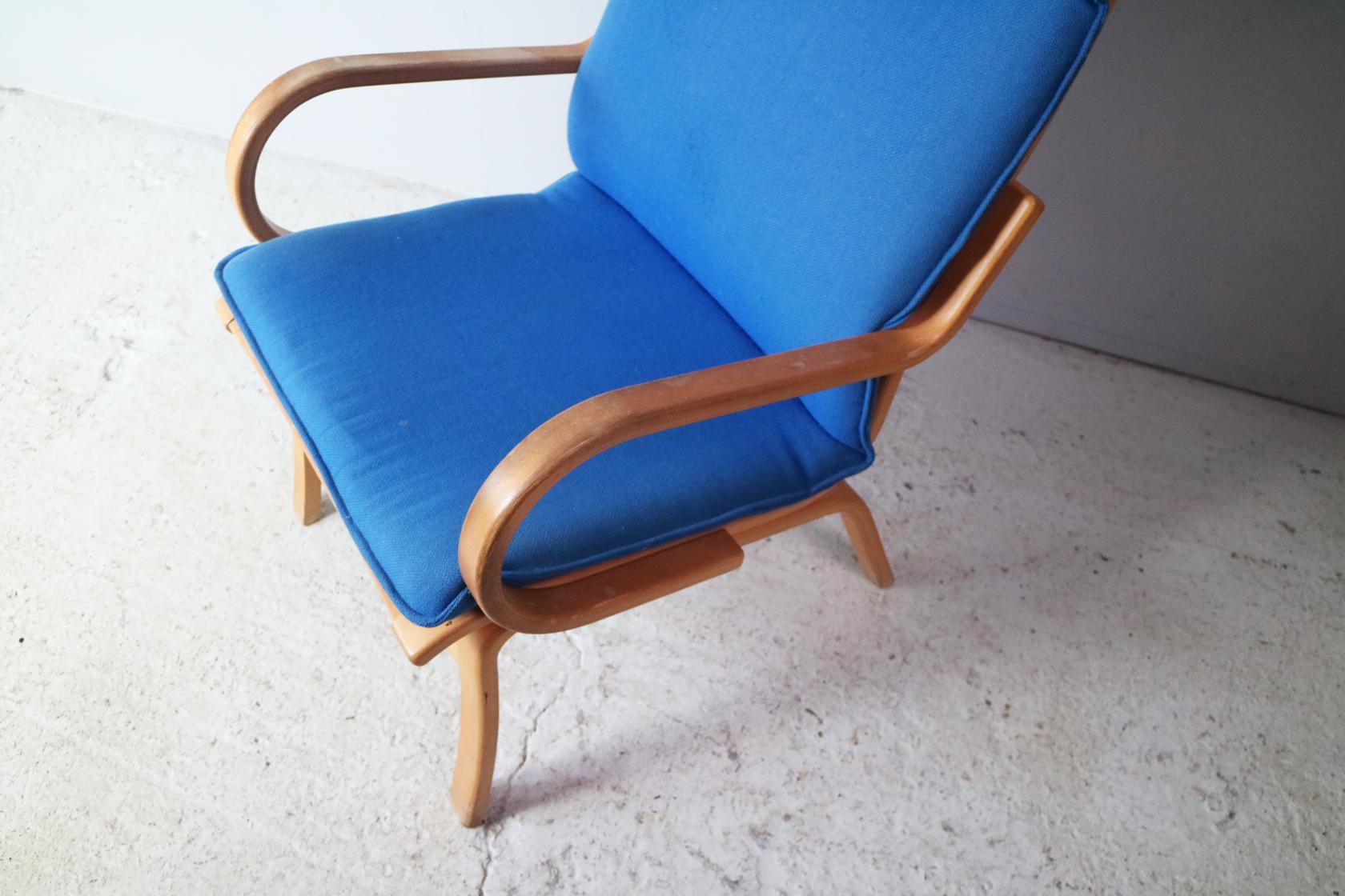 Mid-Century Modern Danish Midcentury Lounge Chair with Electric Blue Original Upholstery For Sale