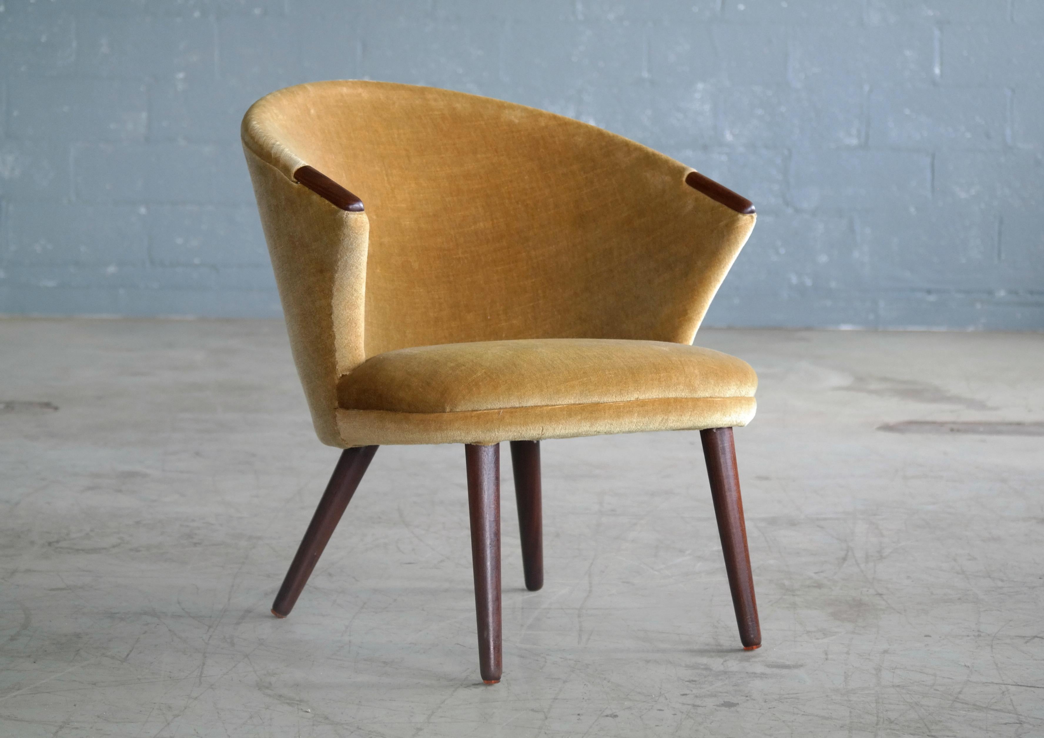 Scandinavian Modern Danish Midcentury Lounge Chair with Teak Accents Designed Bent Møller Jepsen
