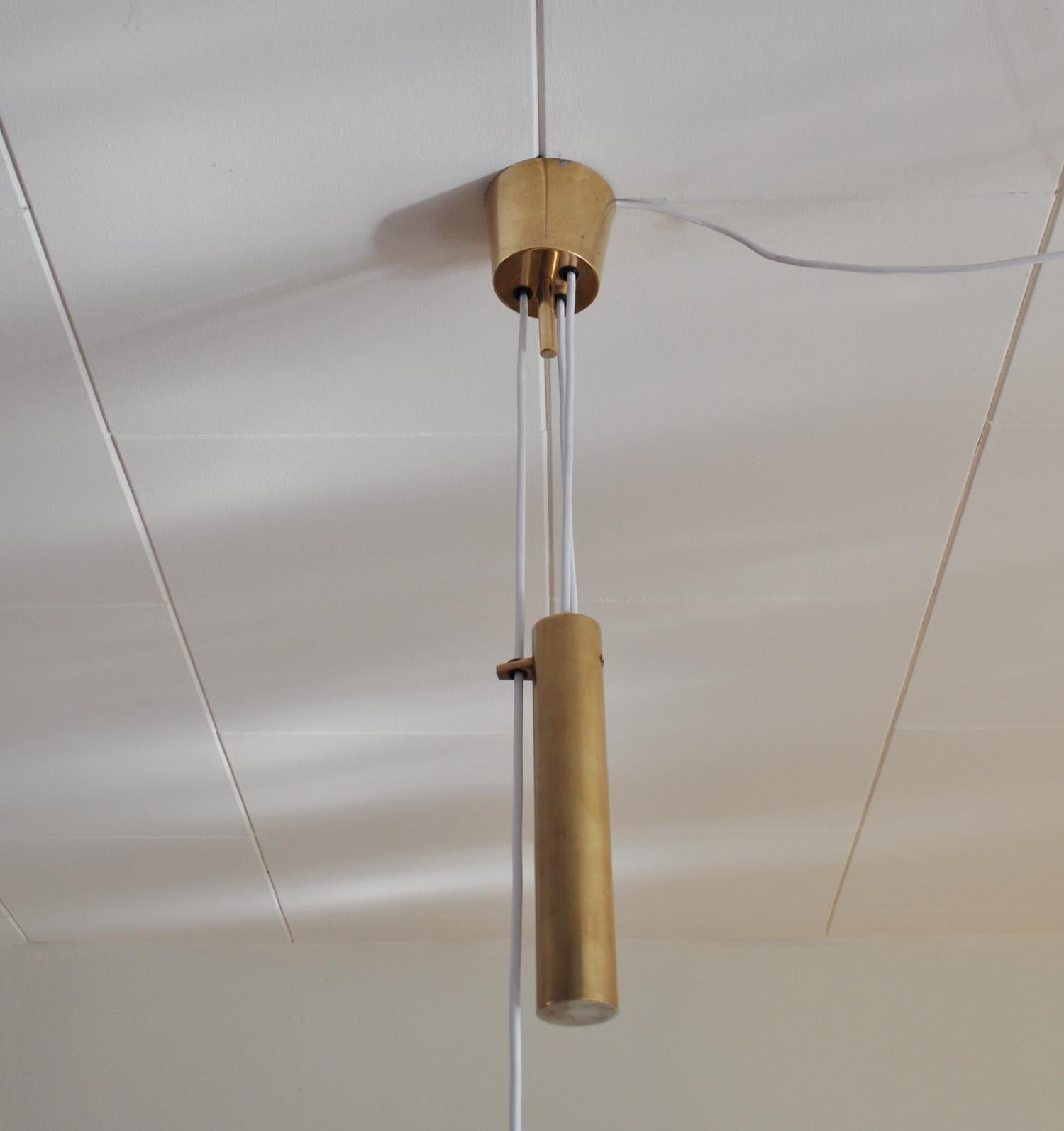 Danish Mid-century Modern Chandelier in Brass 1950s in the Style of Paavo Tynell For Sale 1