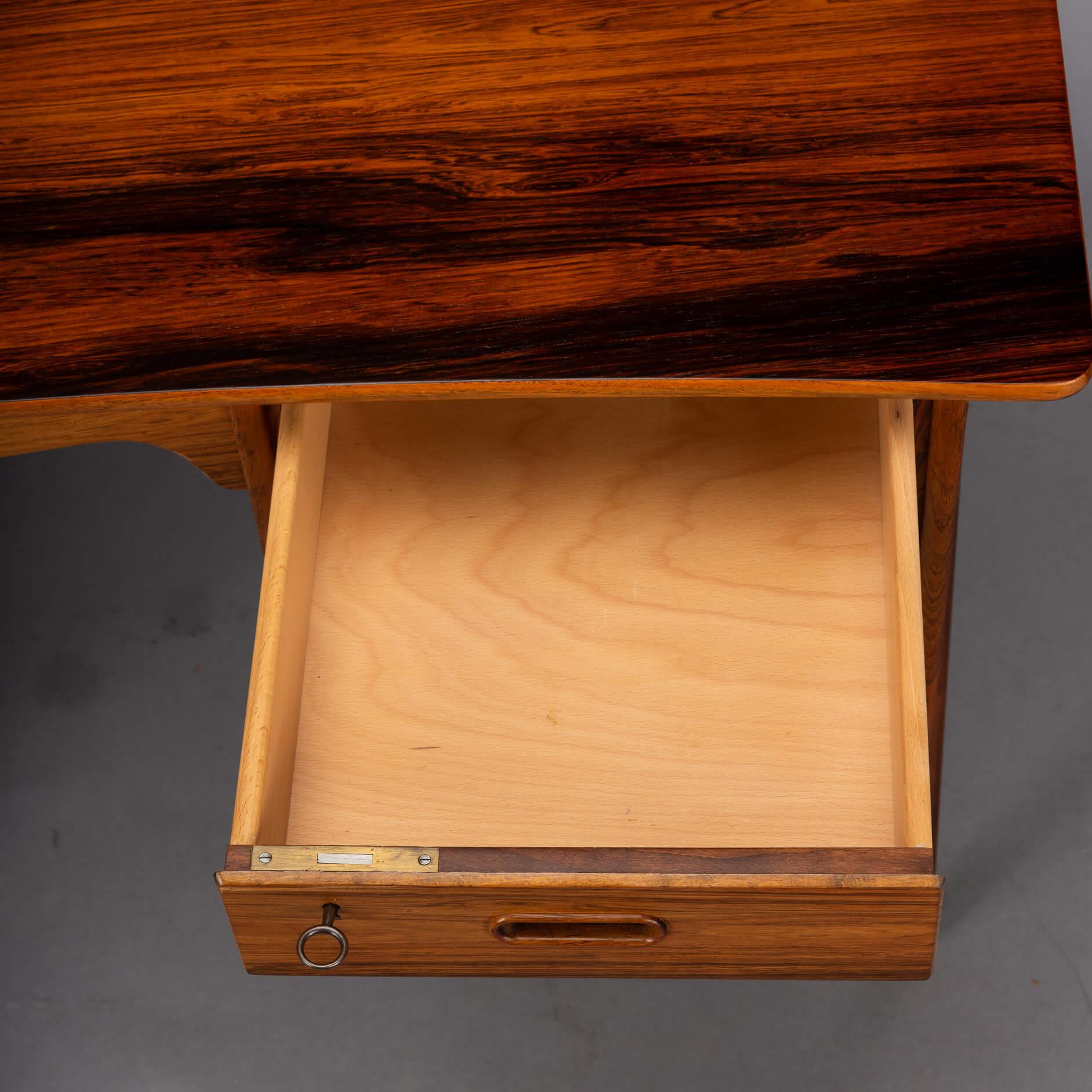 Danish Midcentury Modern Rosewood Desk by Svend Age Madsen for HP Hansen, 1960s For Sale 11