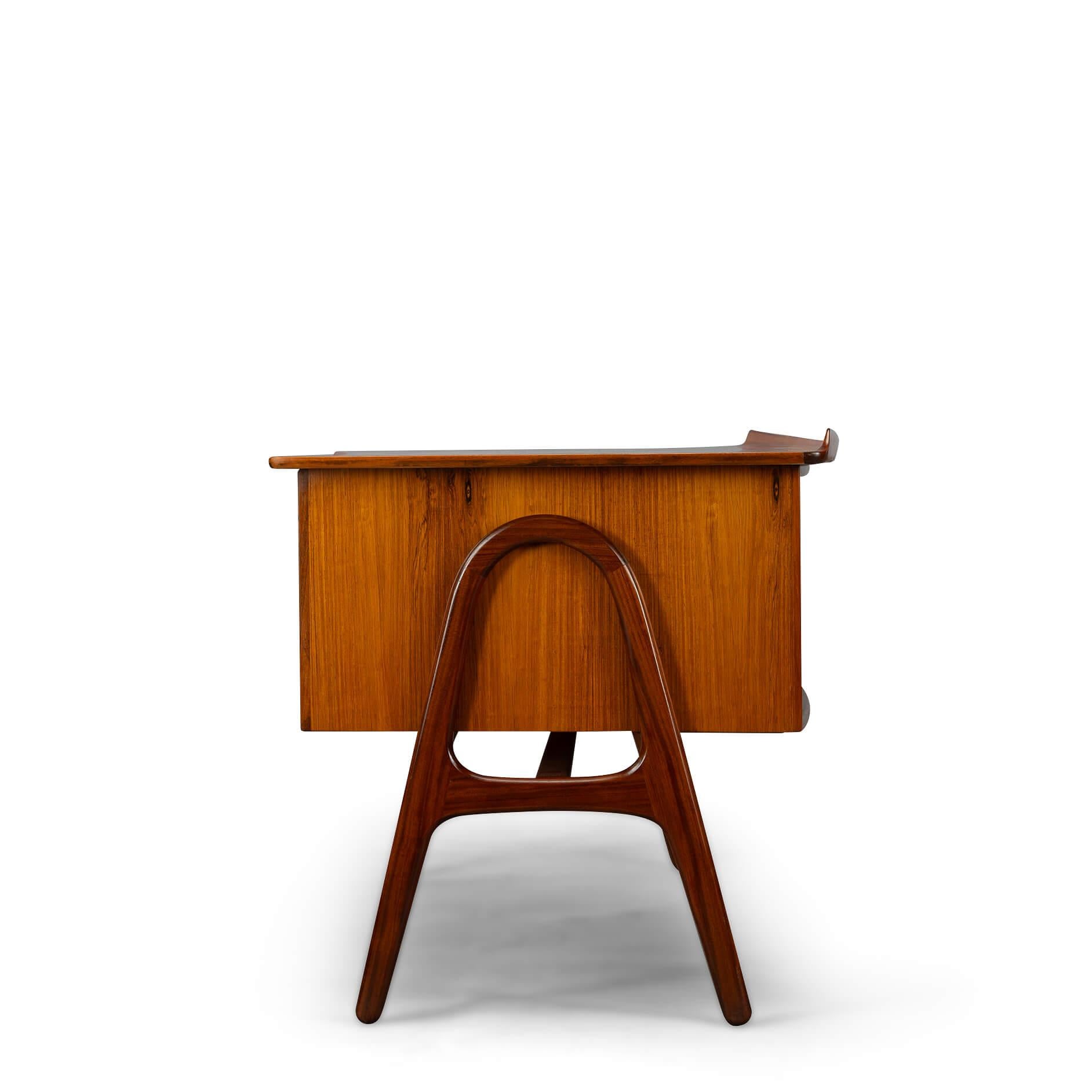 Mid-Century Modern Danish Midcentury Modern Rosewood Desk by Svend Age Madsen for HP Hansen, 1960s For Sale