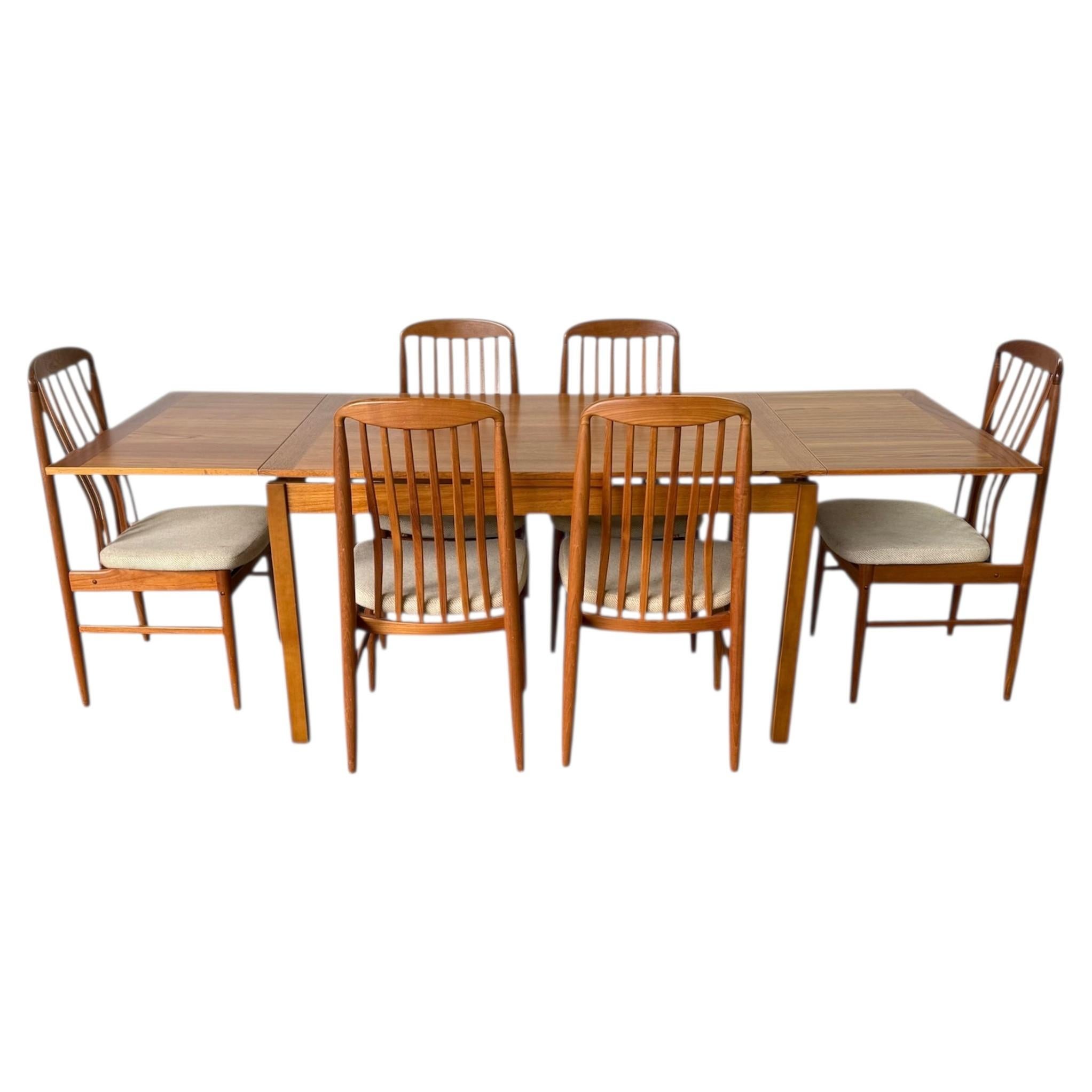 What is the best material for outdoor dining sets?