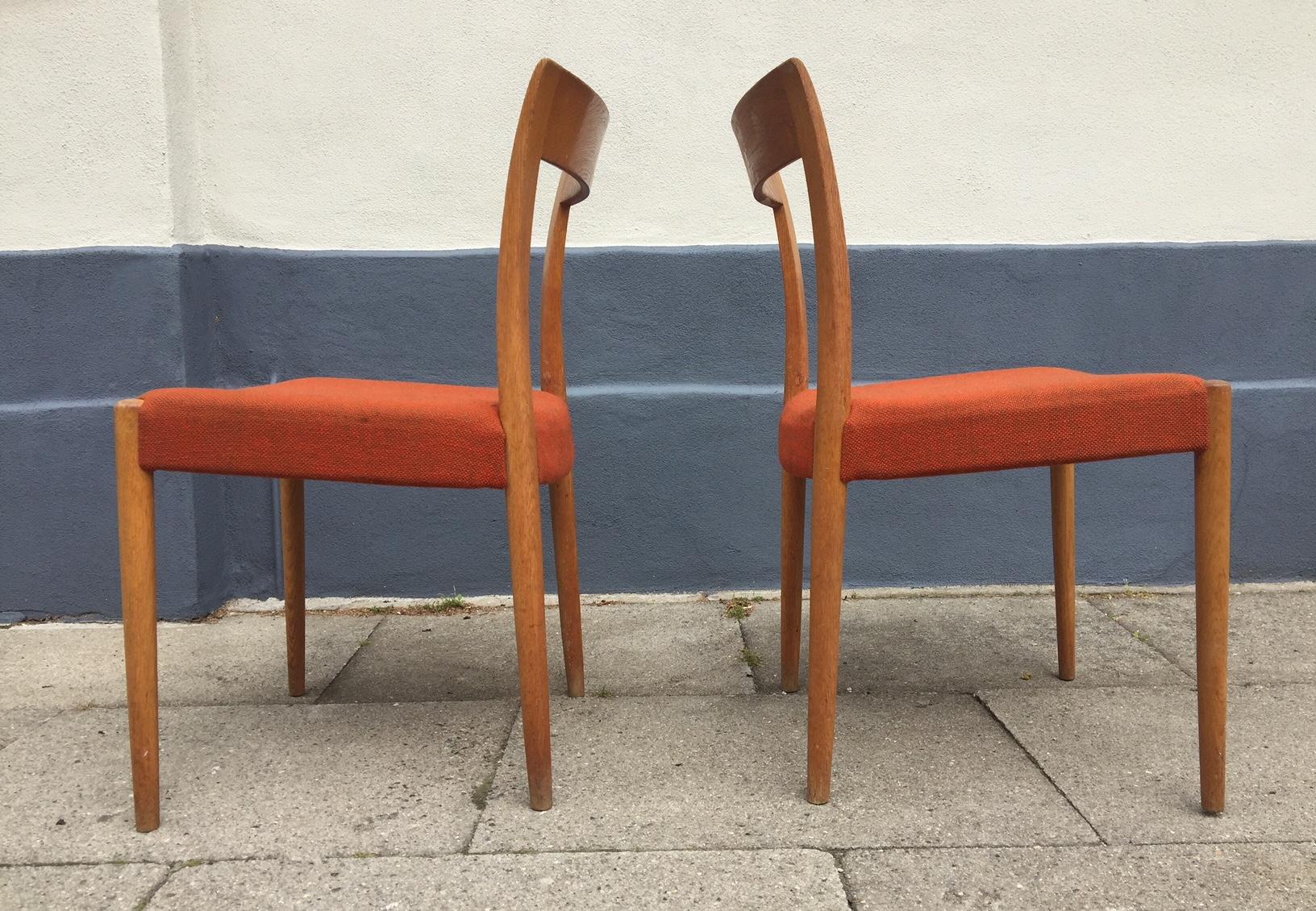 Mid-Century Modern Danish Midcentury Oak Side Chairs by Søren Willadsen, 1960s For Sale