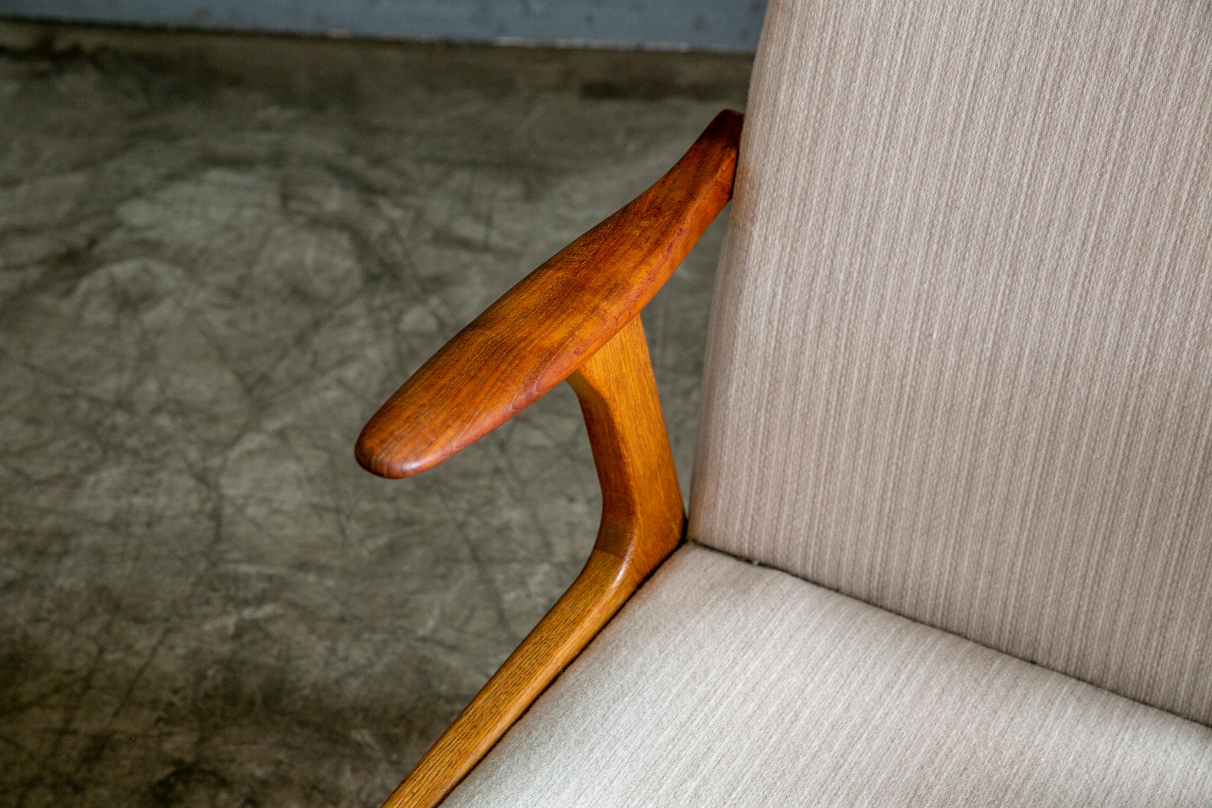 Danish Mid-Century Pair of Kurt Olsen Lounge Chairs in Teak and Grey Wool 3