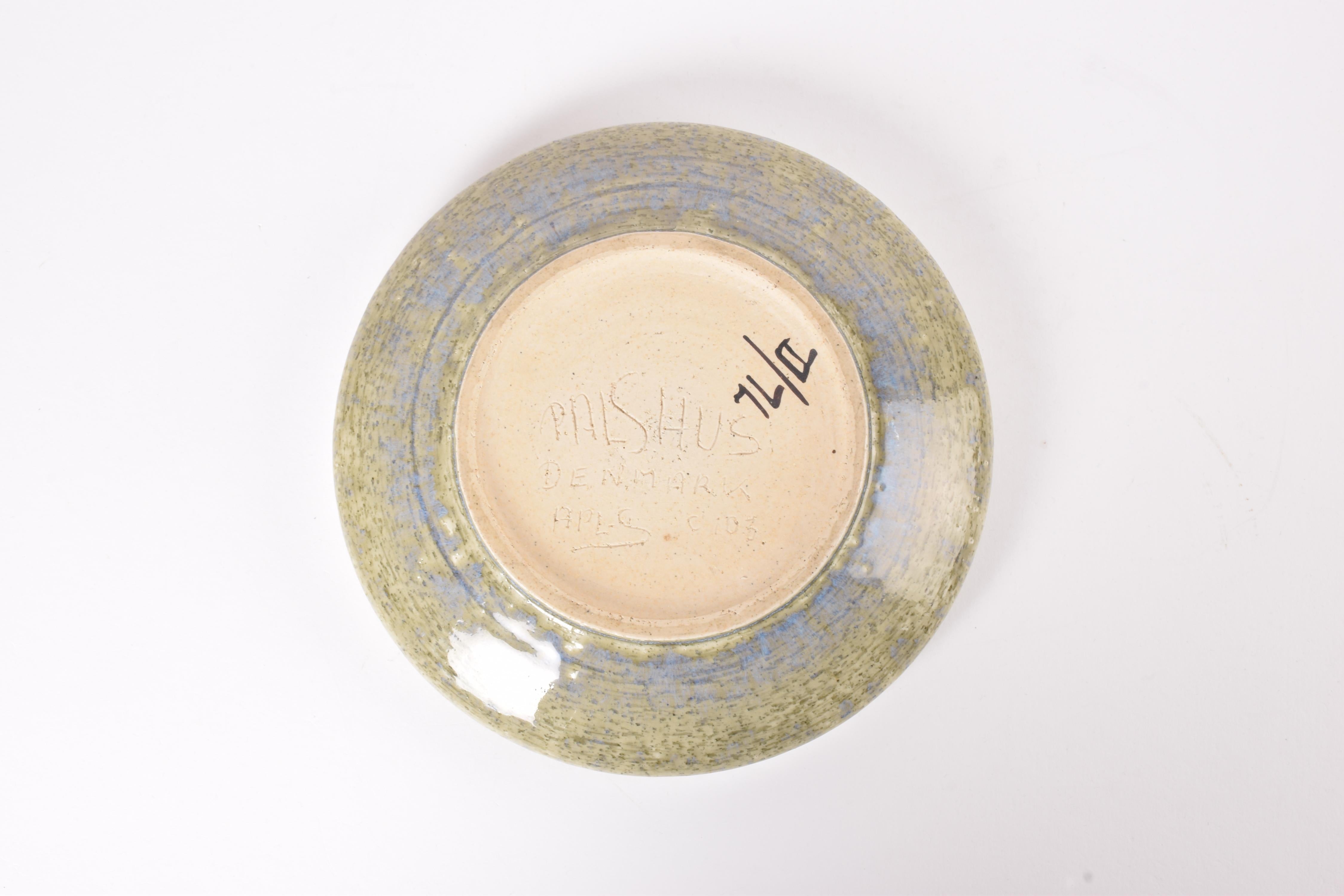 Ciotola bassa danese di metà secolo Palshus con ceramica Chamotte smaltata di verde e blu, anni '60 in vendita 2