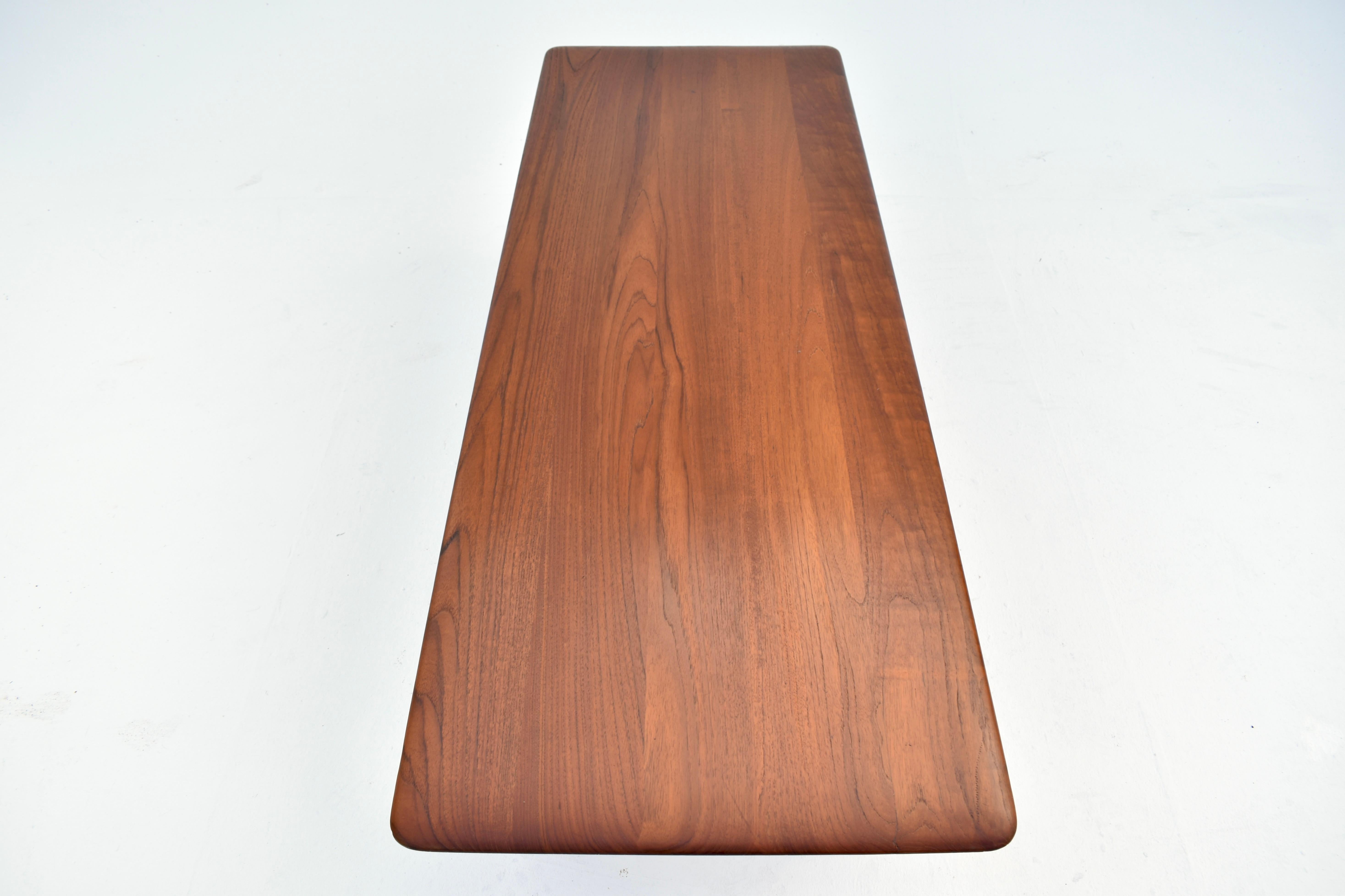 Table basse danoise du milieu du siècle dernier Peter Hvidt & Orla Molgaard Nielsen modèle 516 en vente 4