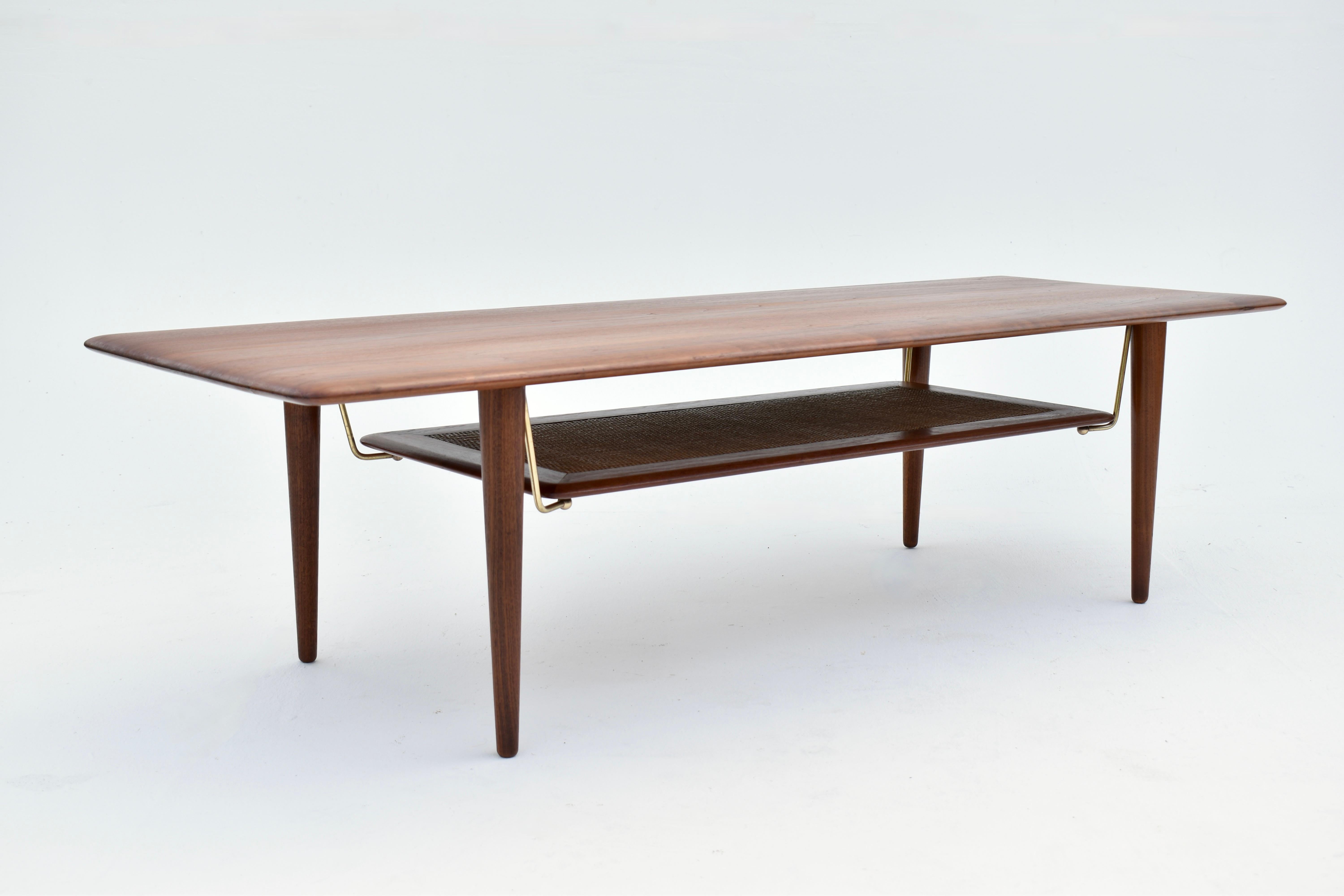 Table basse danoise du milieu du siècle dernier Peter Hvidt & Orla Molgaard Nielsen modèle 516 en vente 6