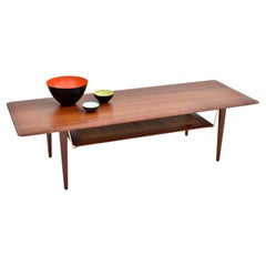 Dänischer Couchtisch aus der Mitte des Jahrhunderts von Peter Hvidt & Orla Molgaard Nielsen, Modell 516