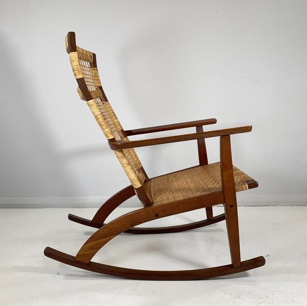 European Danish Midcentury Rocking Chair by Hans Olsen for Juul Kristensen, c.1950 For Sale