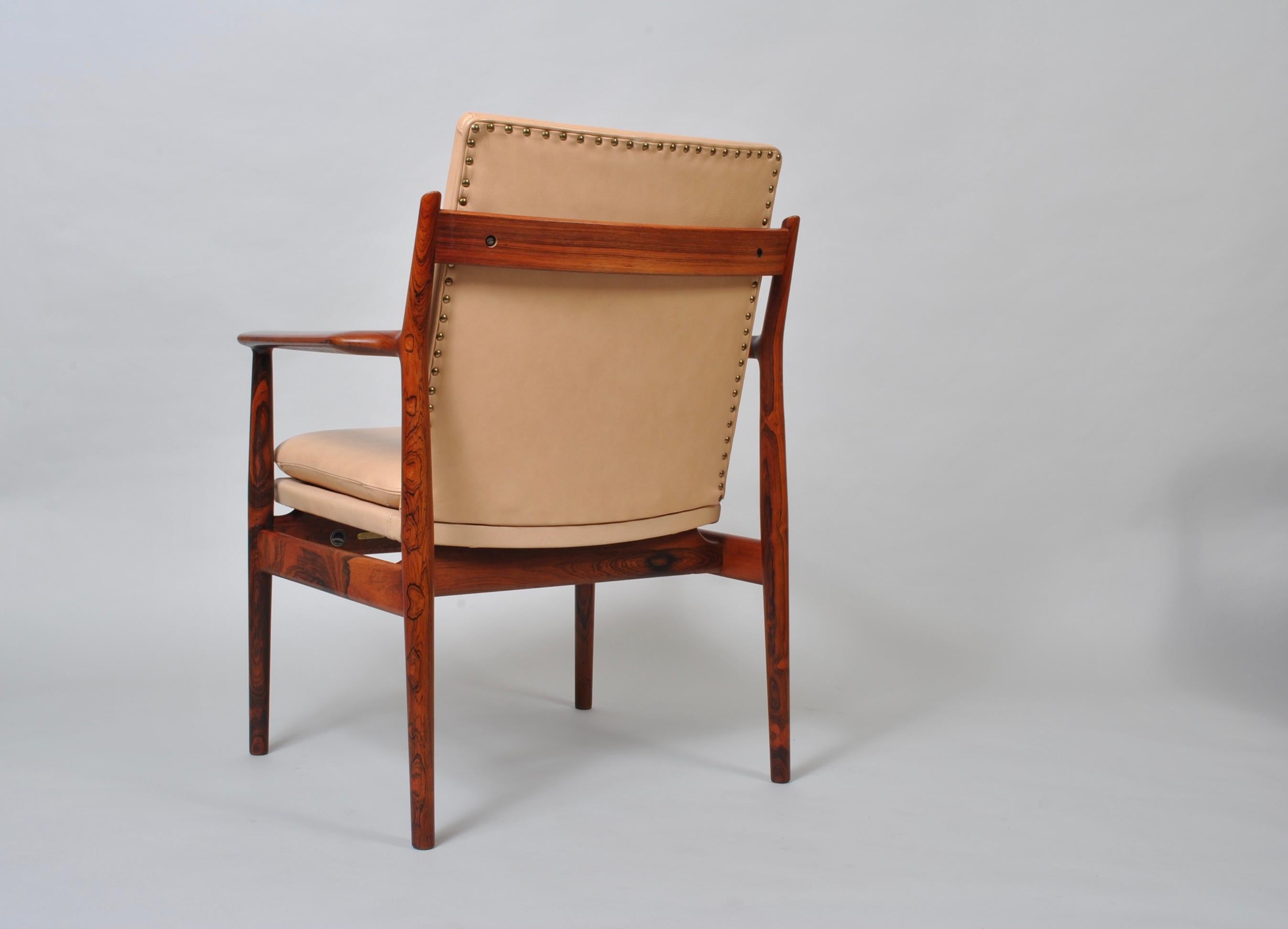 Leather Danish Midcentury Rosewood Armchair by Arne Vodder