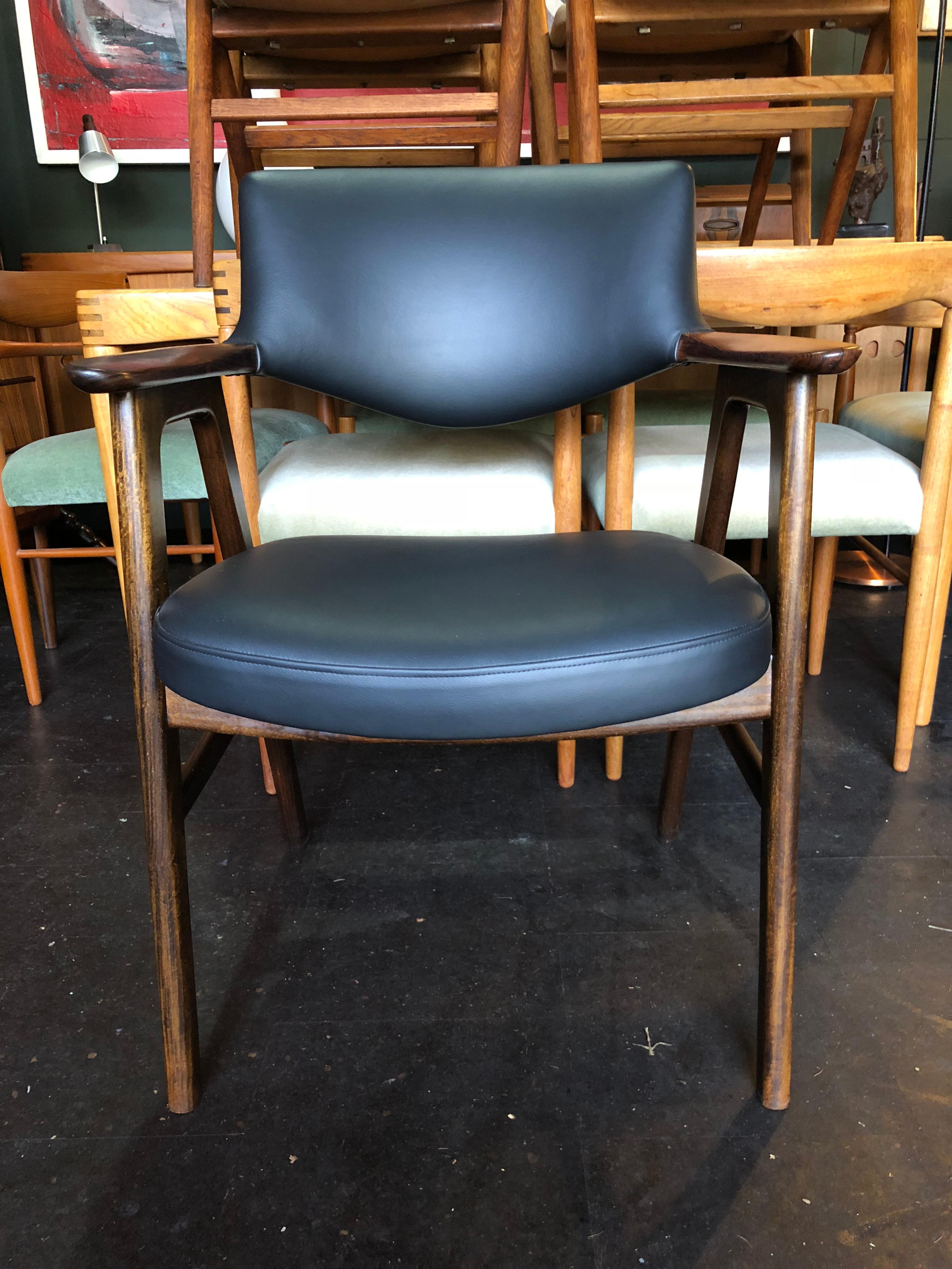 Danish Midcentury Rosewood Chairs, Erik Kirkegaard, 6 available. 2
