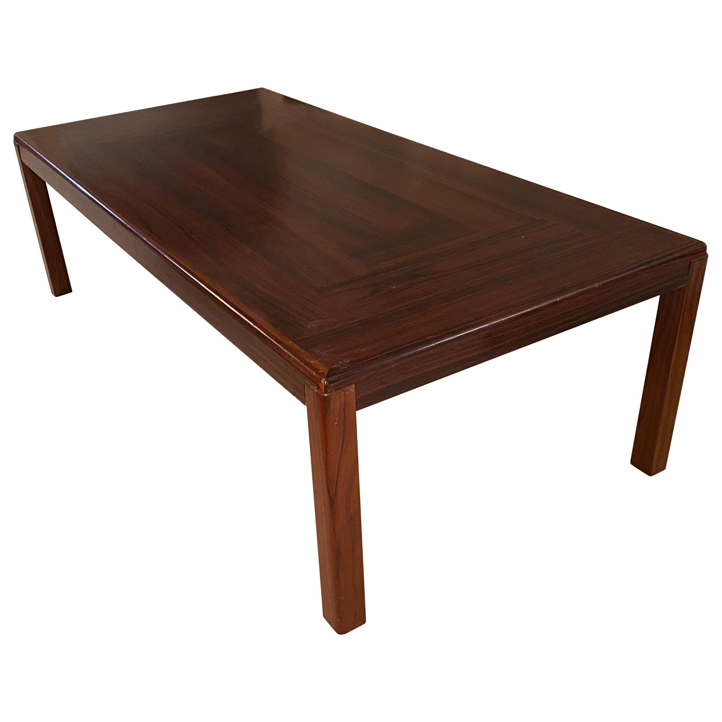 Danish Midcentury Rosewood Coffee Table by Vejle Stole Og Mobelfabrik For Sale