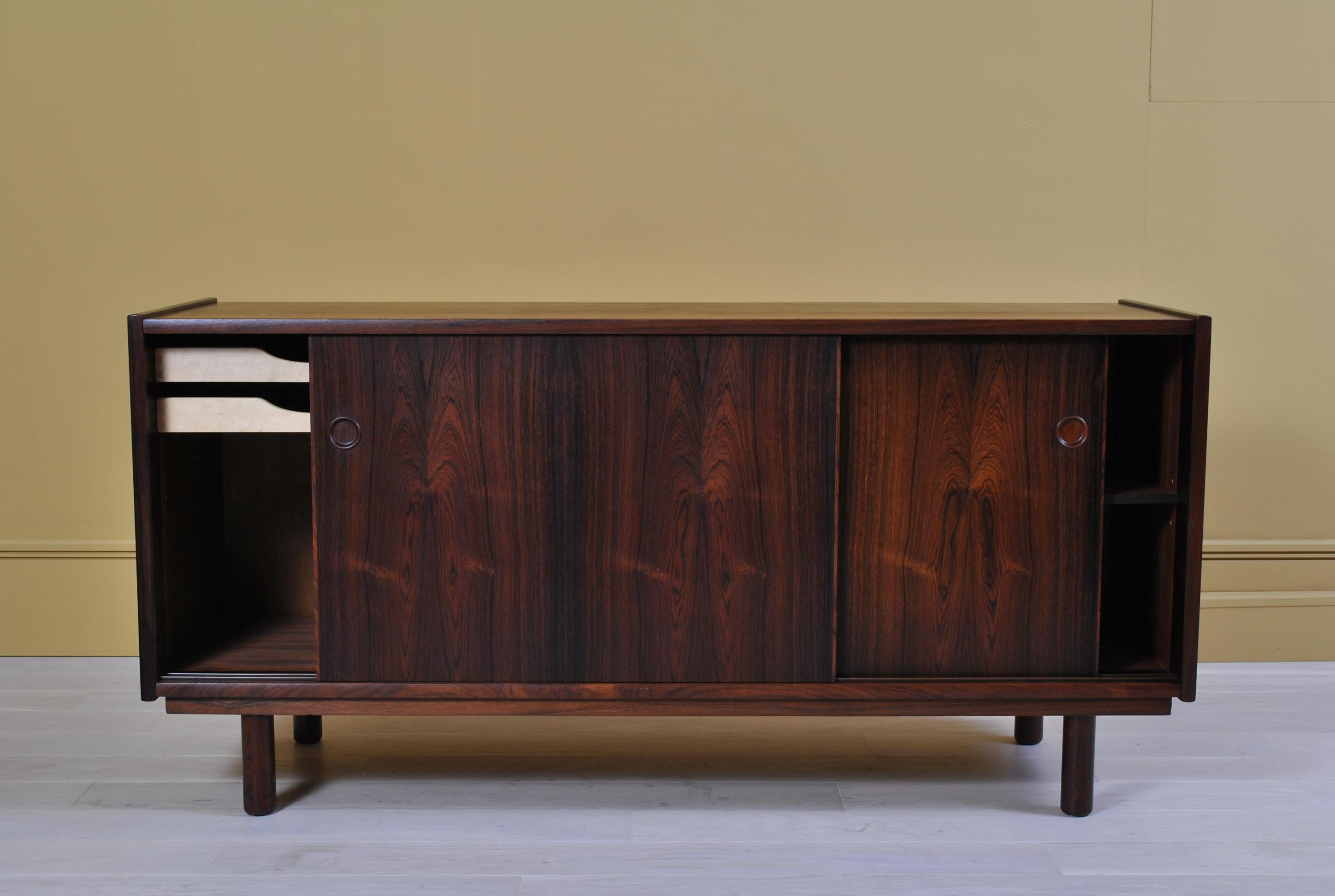 Danish Midcentury Rosewood Credenza Sideboard In Good Condition In London, GB
