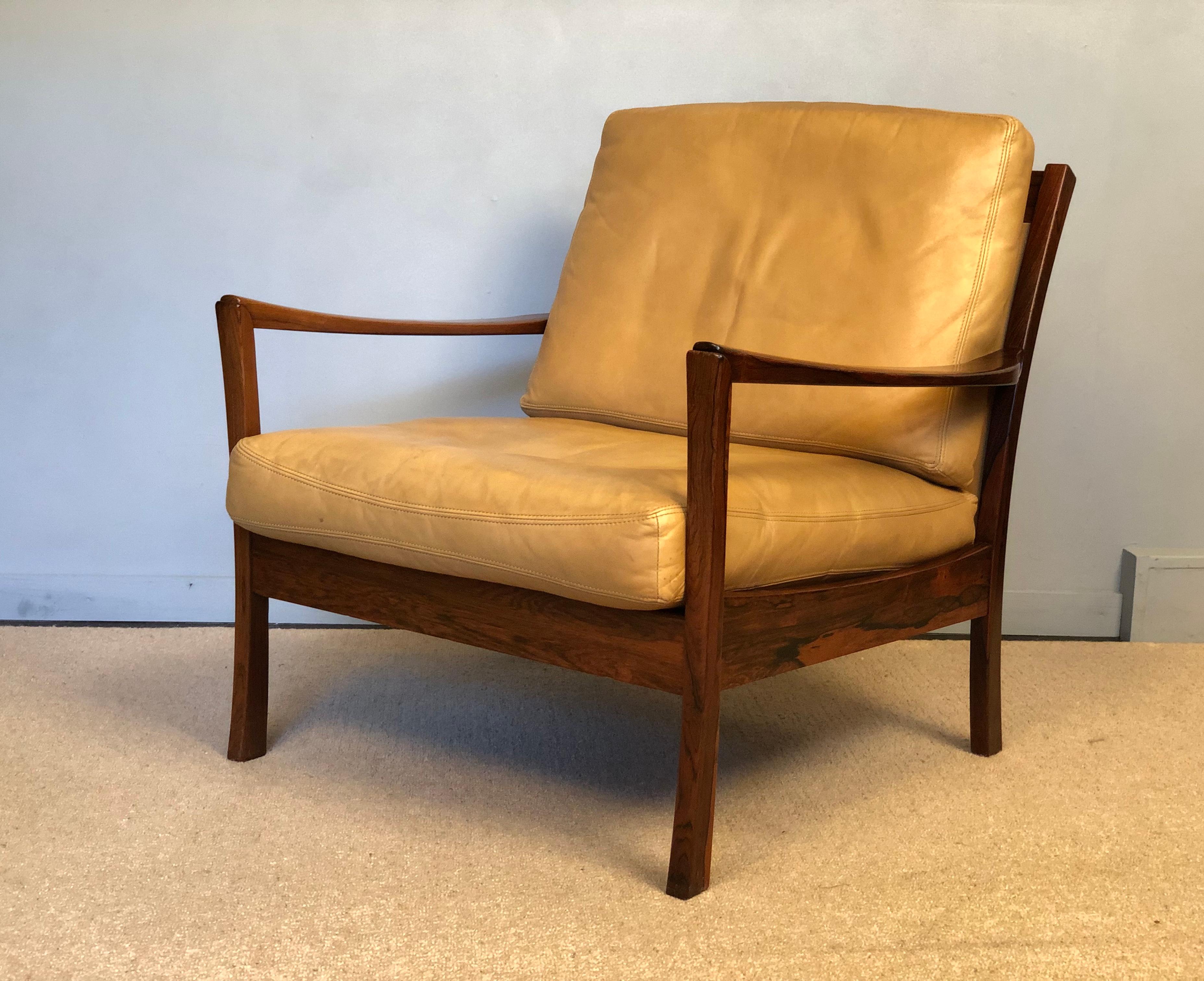 Danish Midcentury Rosewood Lounge Chair, Tan Leather 10