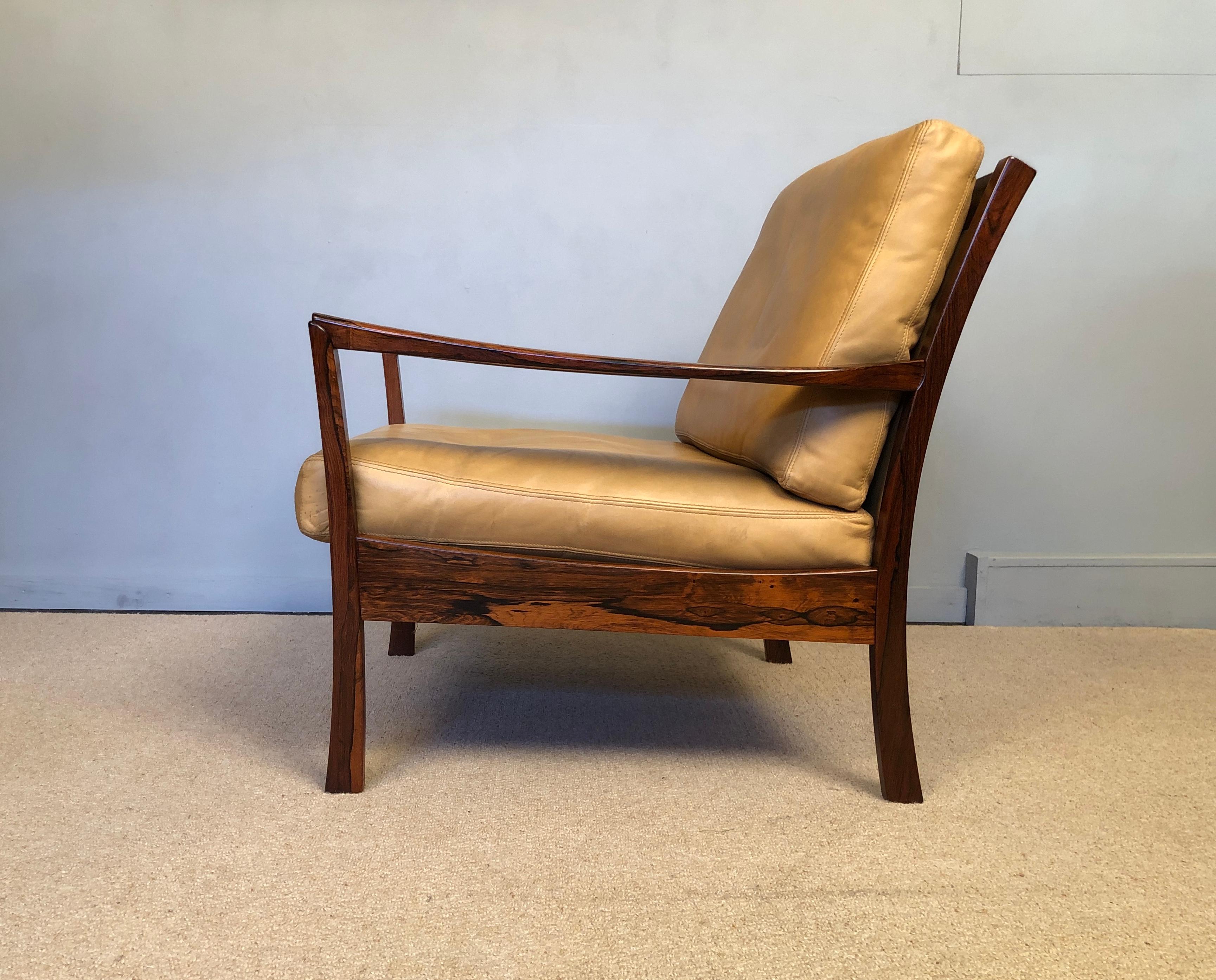 Danish Midcentury Rosewood Lounge Chair, Tan Leather 3