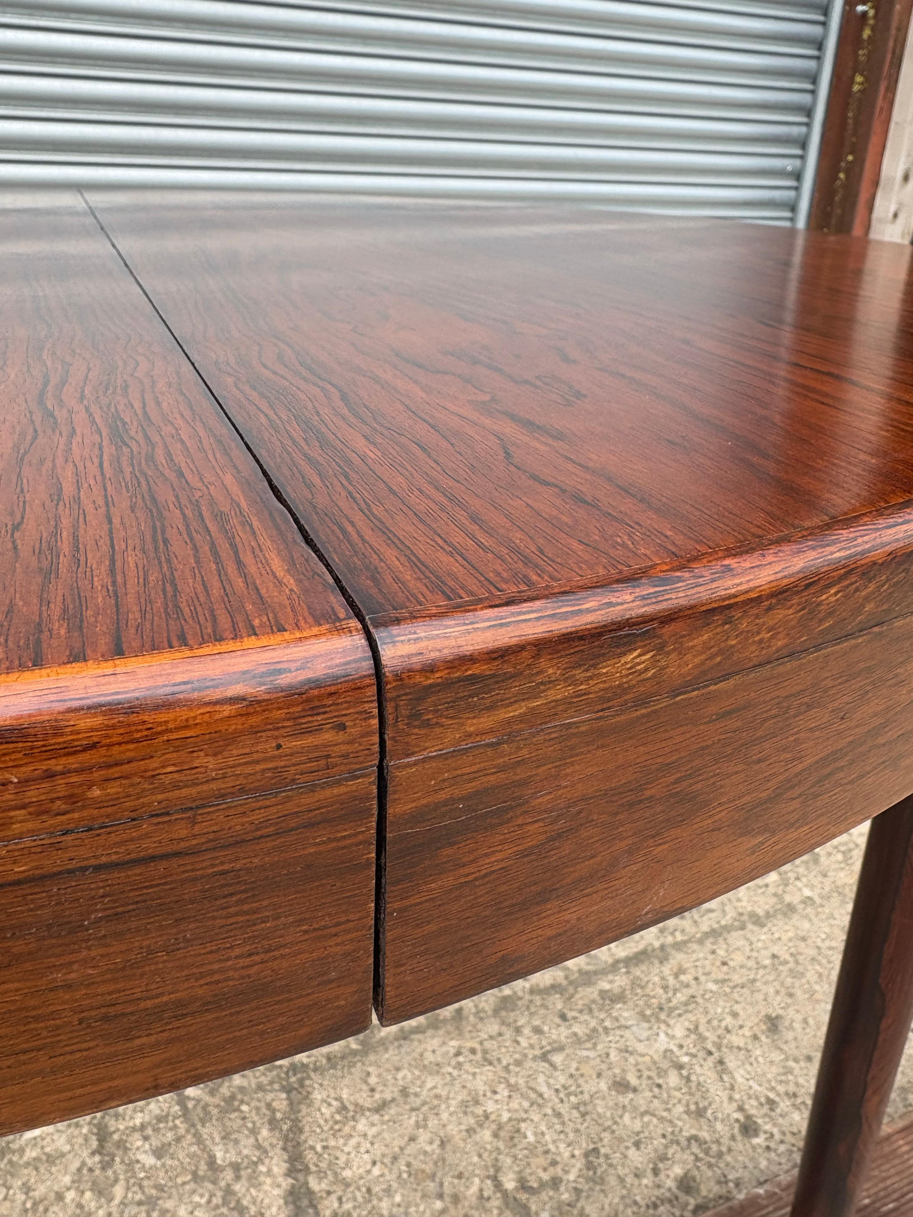 Hardwood Danish Midcentury Round Dining Table made by Randers Mobelfabrik c1960 For Sale