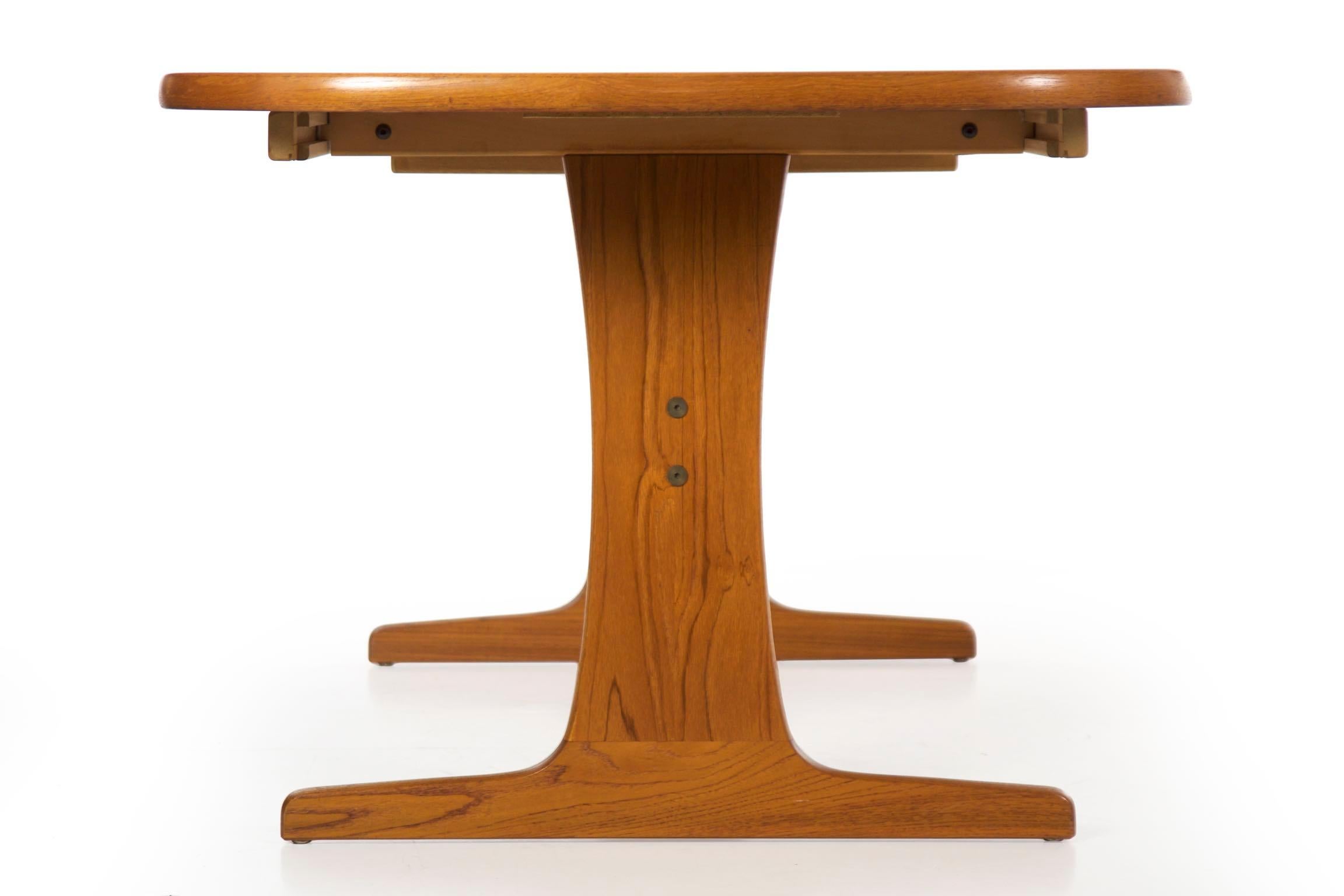 Danish Midcentury Set of Six Chairs and Trestle Dining Table by Gangso Møbler 3