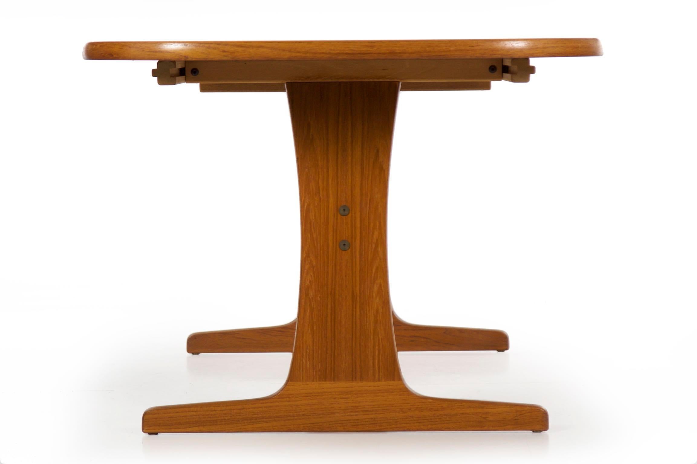 Danish Midcentury Set of Six Chairs and Trestle Dining Table by Gangso Møbler 4