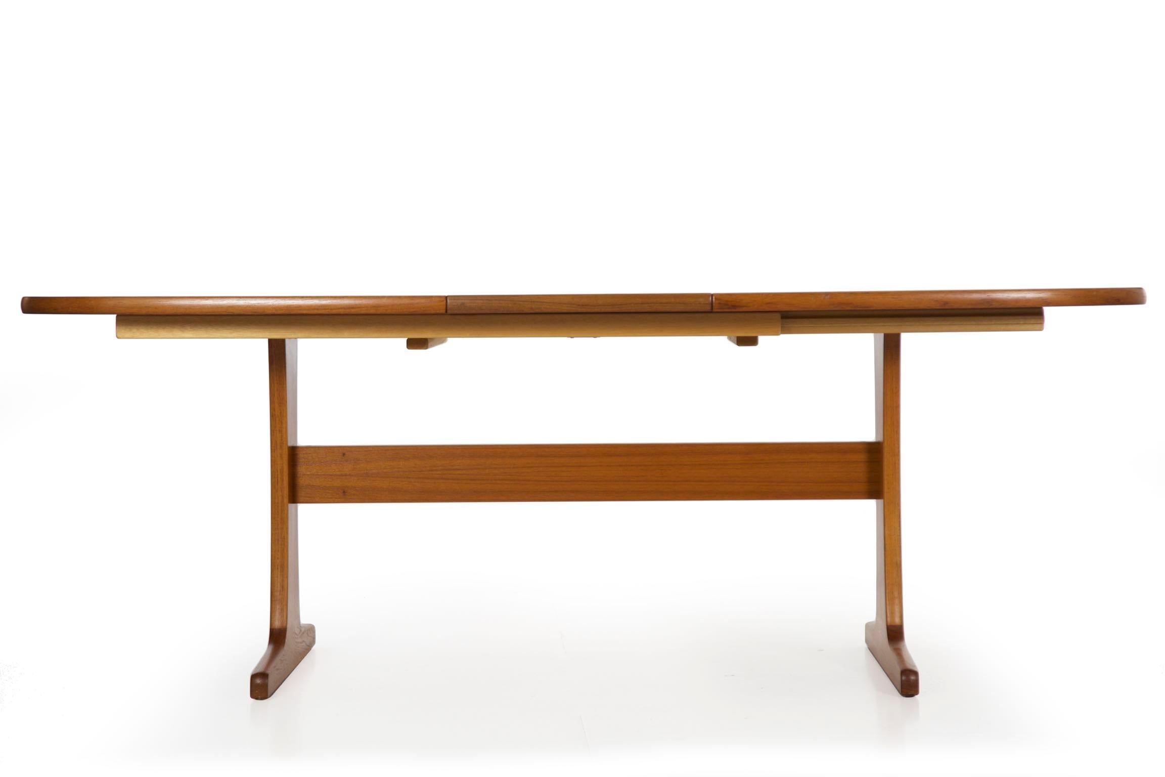 Danish Midcentury Set of Six Chairs and Trestle Dining Table by Gangso Møbler 5