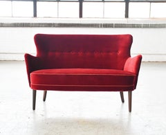 Danish Midcentury Settee in the Style of Peter Hvidt