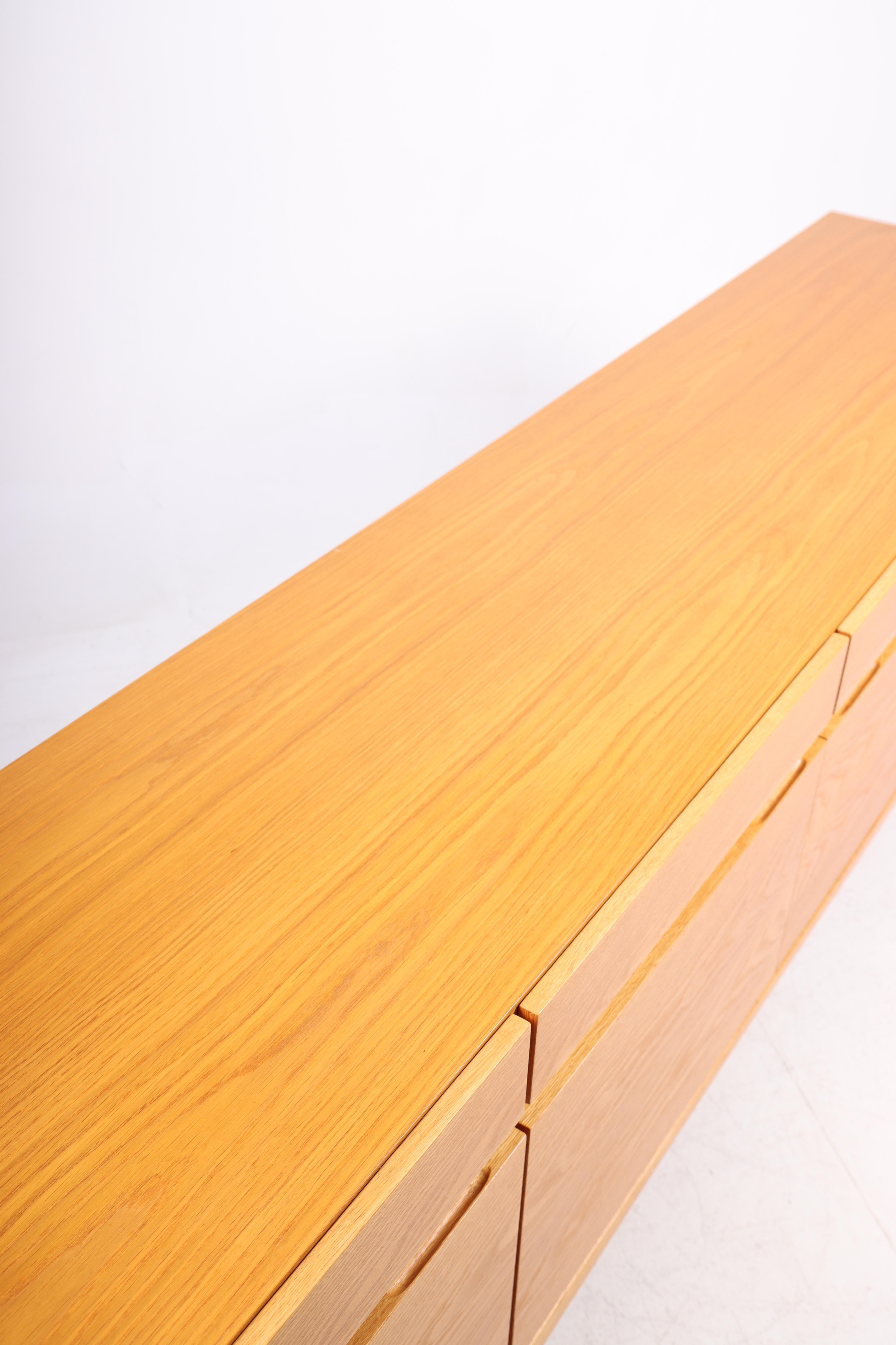 Danish Midcentury Sideboard in Oak Designed by Ib Kofod-Larsen, 1960s For Sale 4