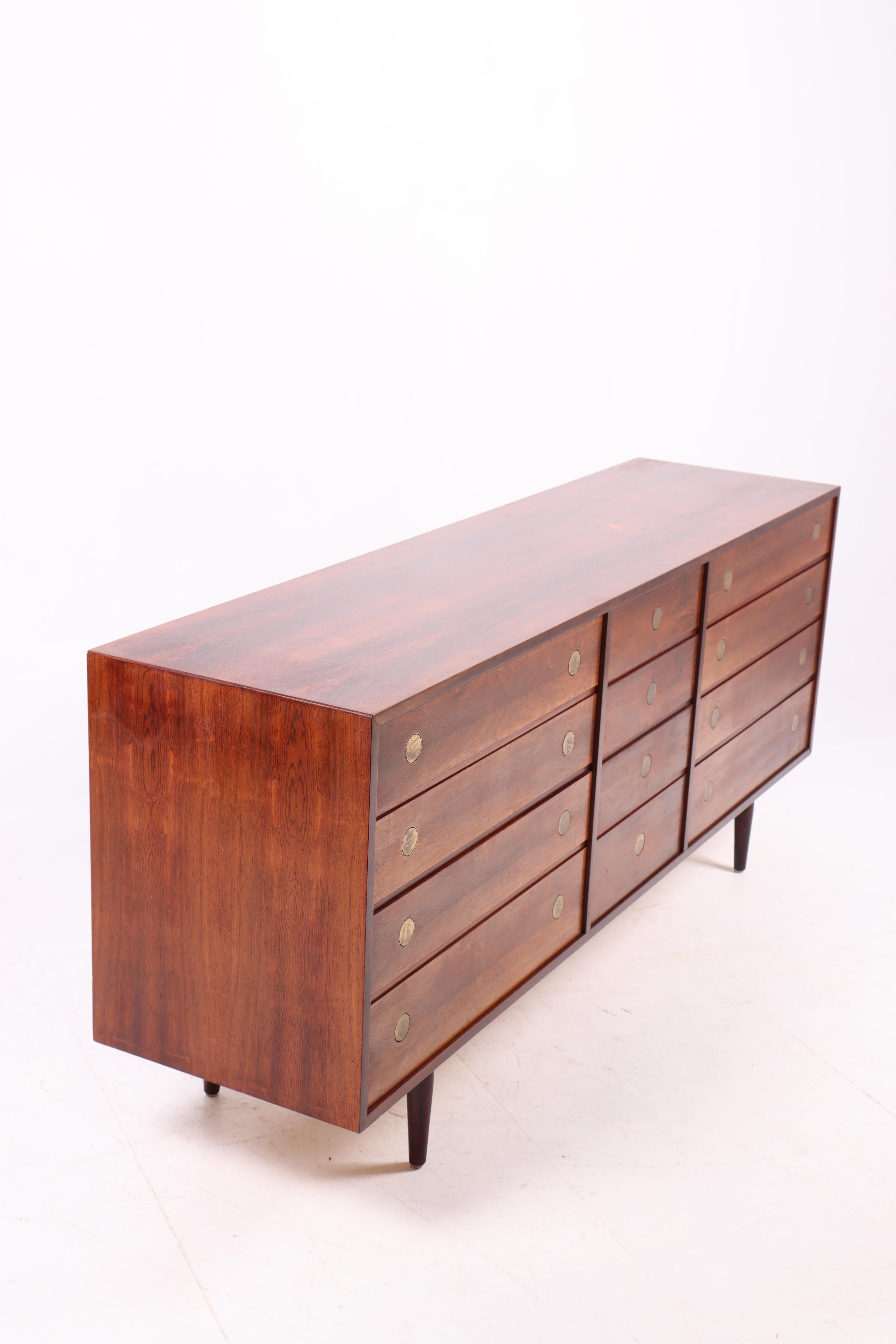 Metà XX secolo Danish Midcentury Sideboard in Rosewood Designed by Dyrlund, 1960s in vendita