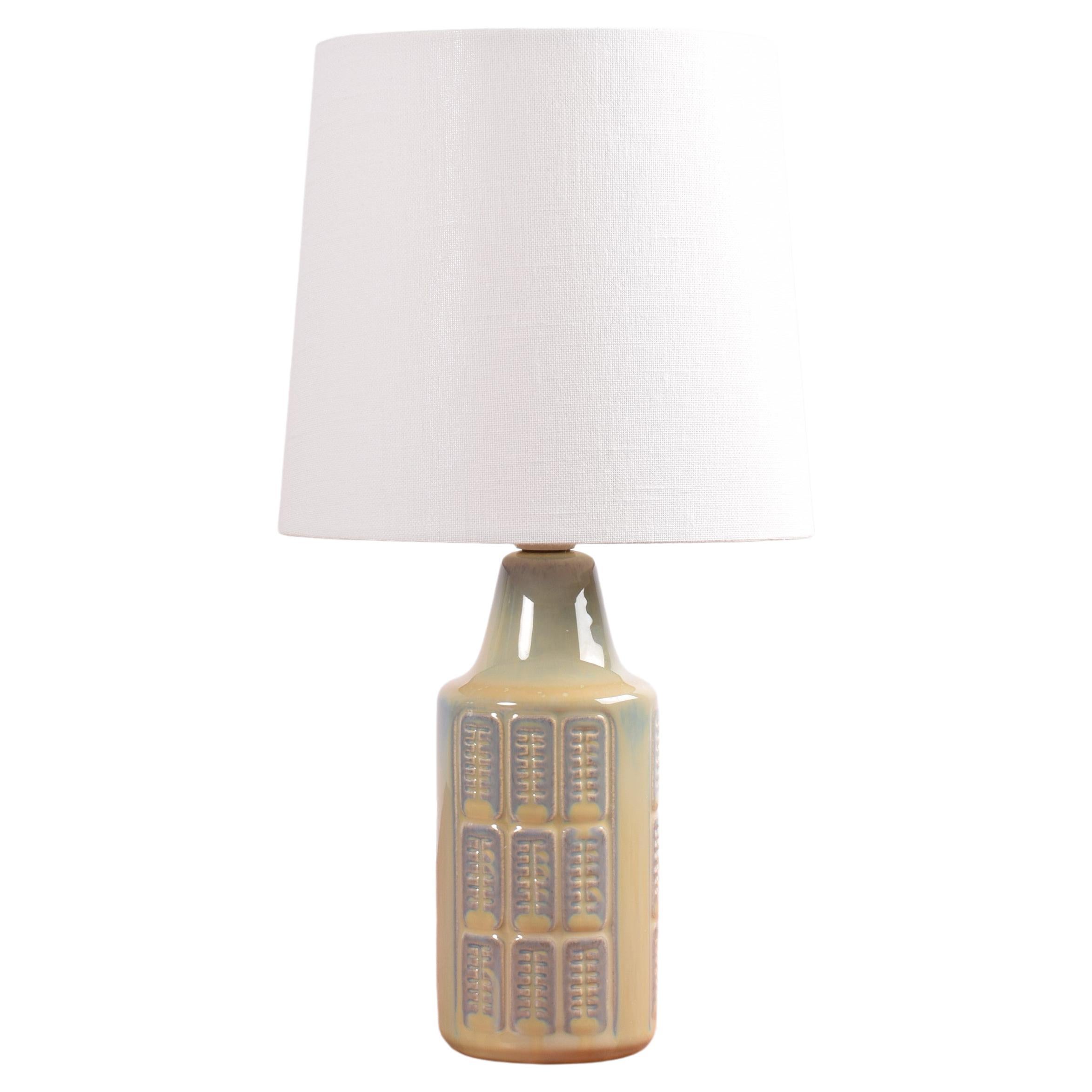 Piccola lampada da tavolo in ceramica danese della metà del secolo scorso di Einar Johansen per Søholm, anni '60