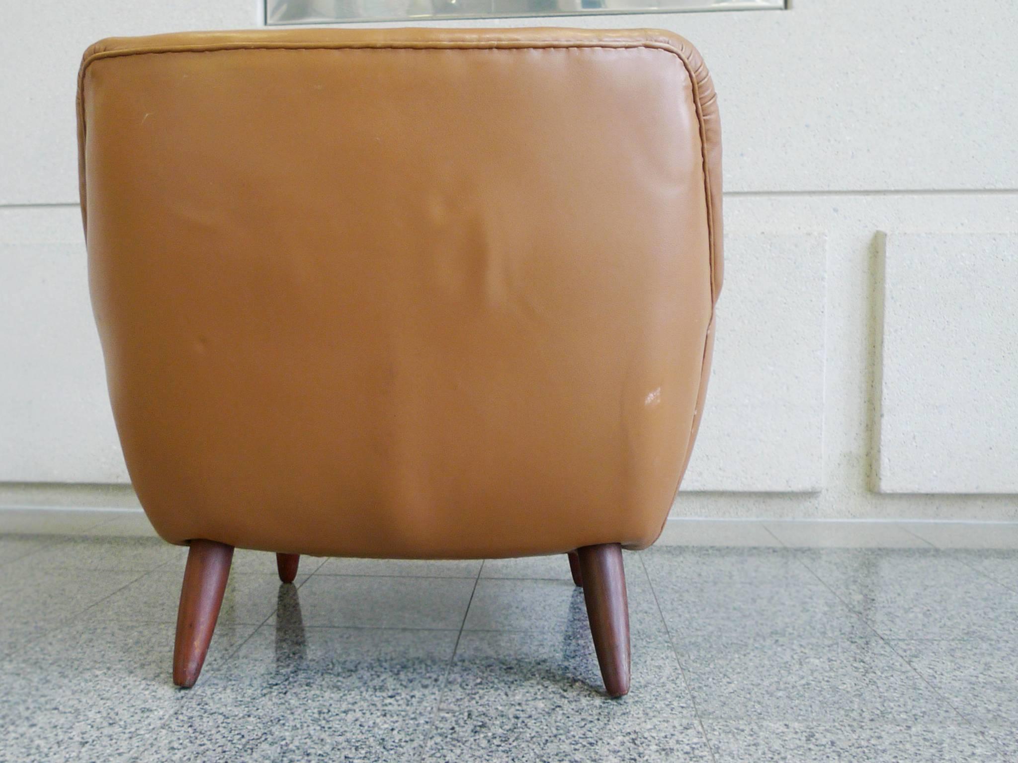 Danish Midcentury Tan Leather Lounge Chair by Illum Wikkelsø 4