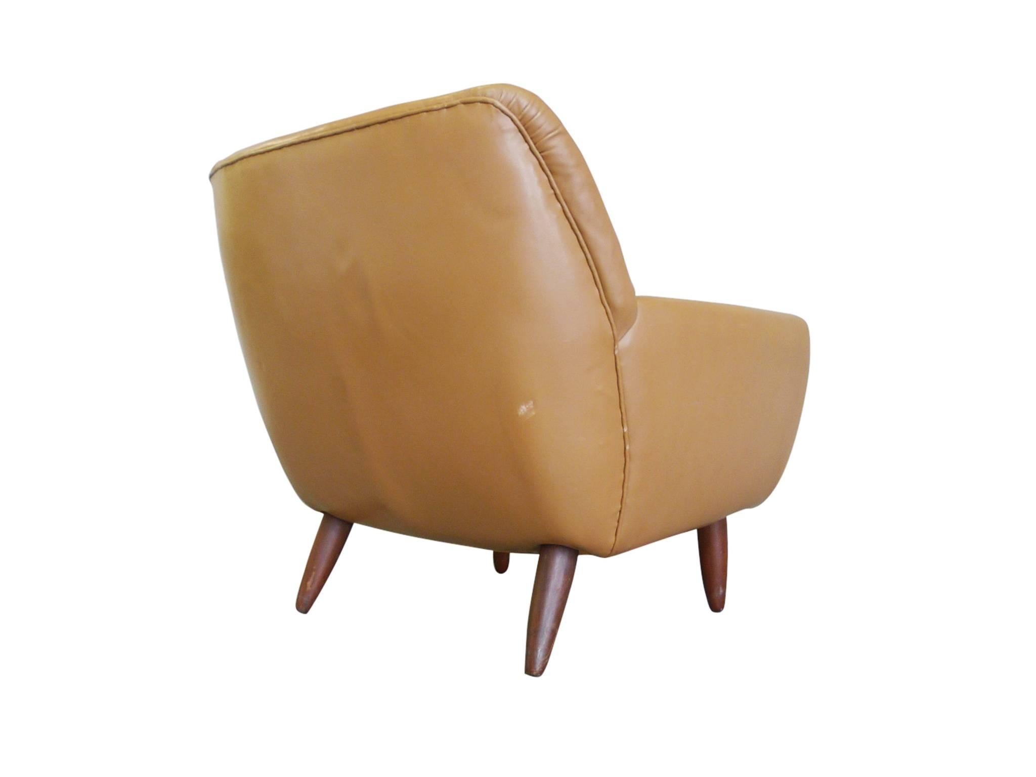 Danish Midcentury Tan Leather Lounge Chair by Illum Wikkelsø In Good Condition In New York, NY
