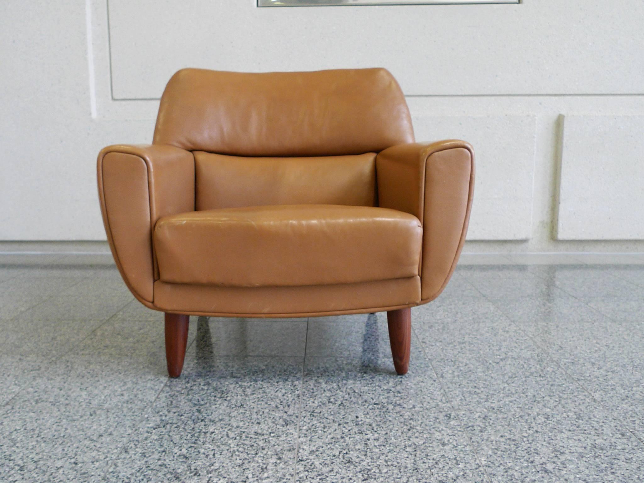 20th Century Danish Midcentury Tan Leather Lounge Chair by Illum Wikkelsø