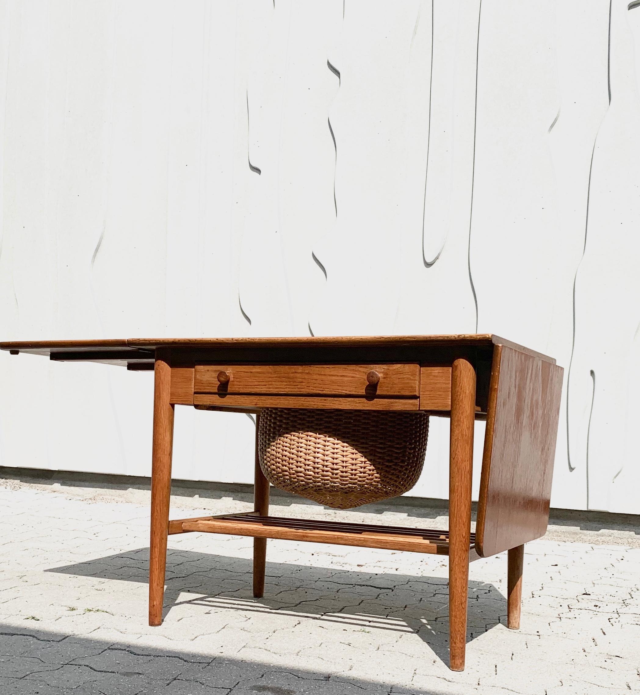 Danish Midcentury Teak Coffee Table/Cabinet, Denmark, 1960s 5