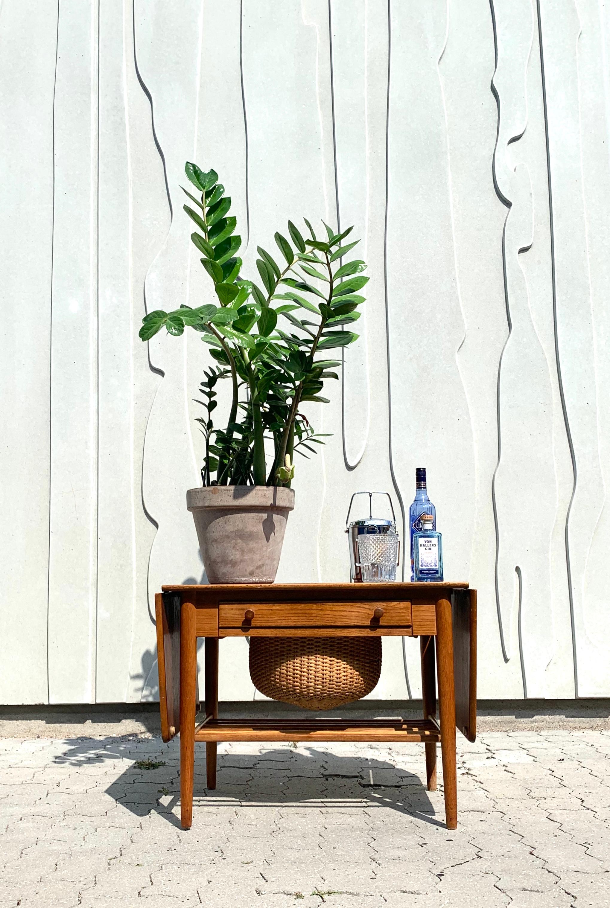 Danish Midcentury Teak Coffee Table/Cabinet, Denmark, 1960s 11